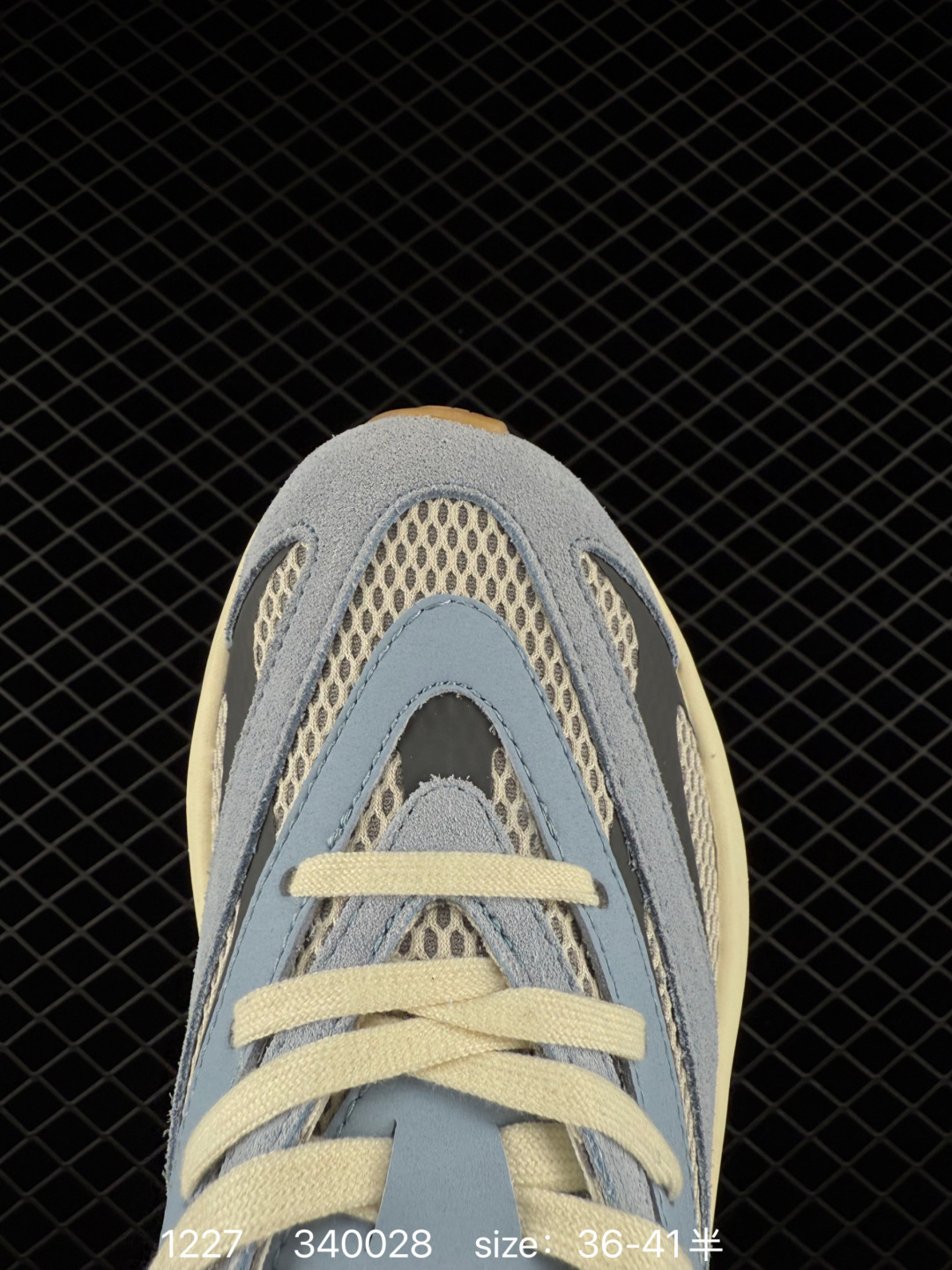 adidas LIGHTBLAZE Sportswear