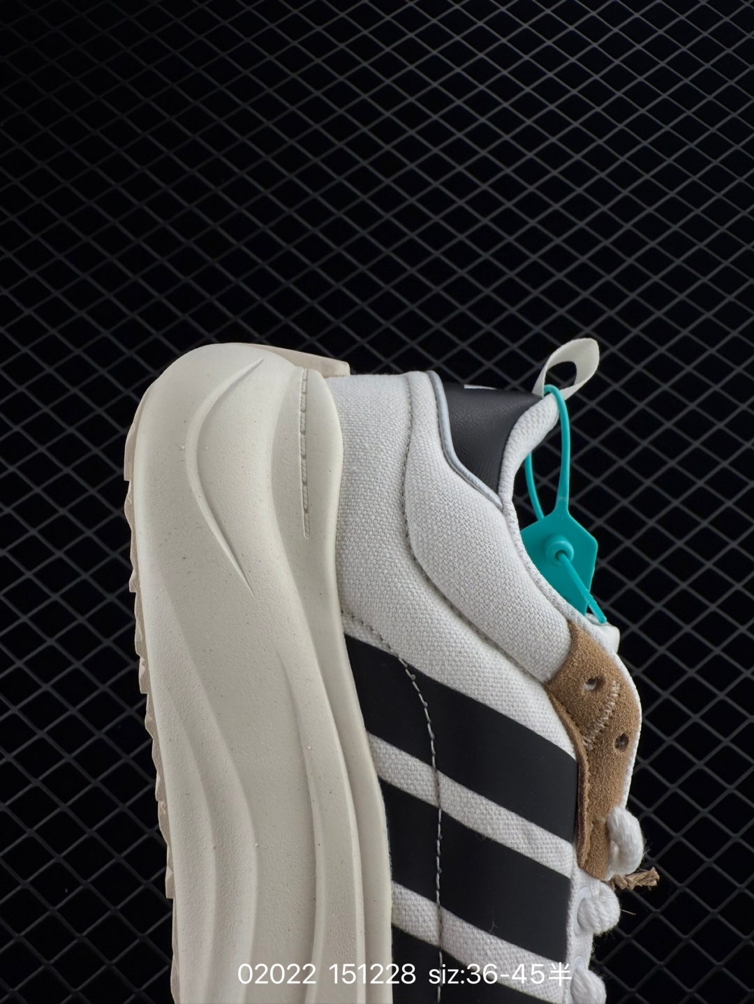 Adidas MAXXCOURT SPW