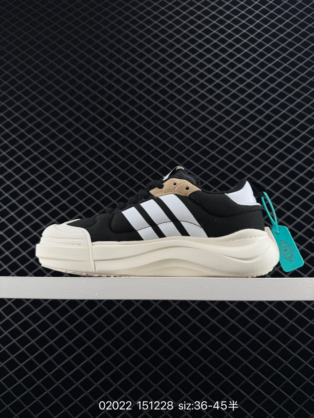 Adidas MAXXCOURT SPW