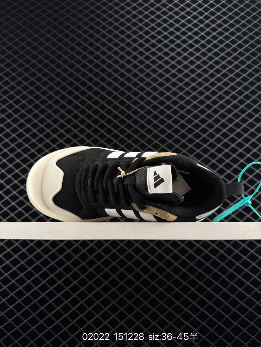 Adidas MAXXCOURT SPW