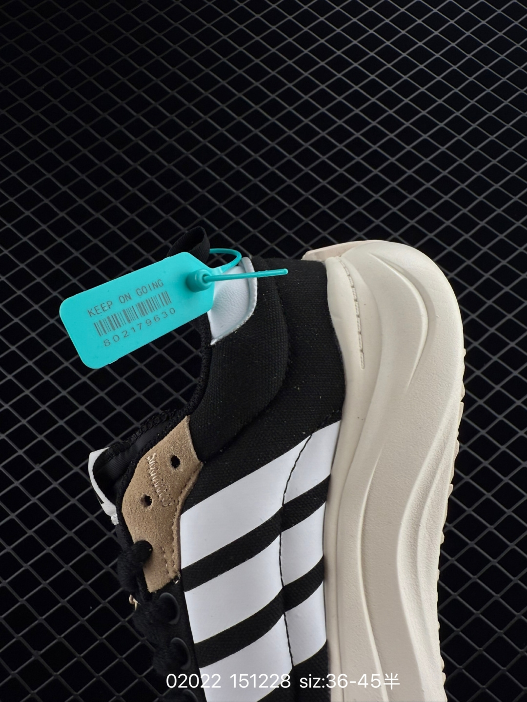 Adidas MAXXCOURT SPW