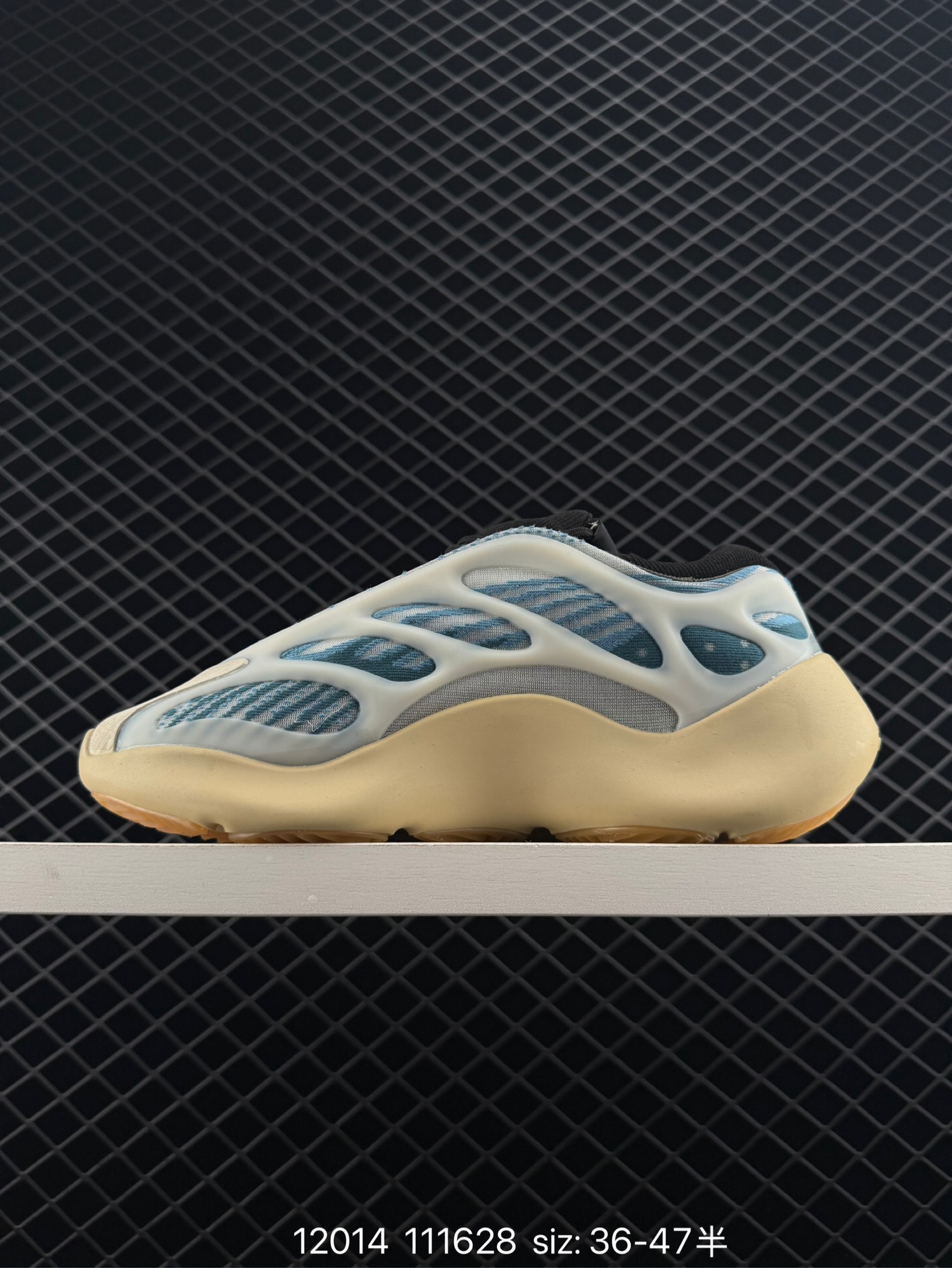 Adidas Originals Yeezy boost 700 V3