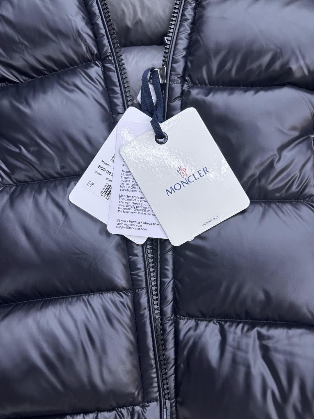 Moncler Bormes Hooded Down Vest