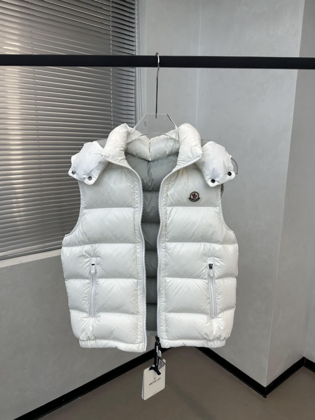 Moncler Bormes Hooded Down Vest