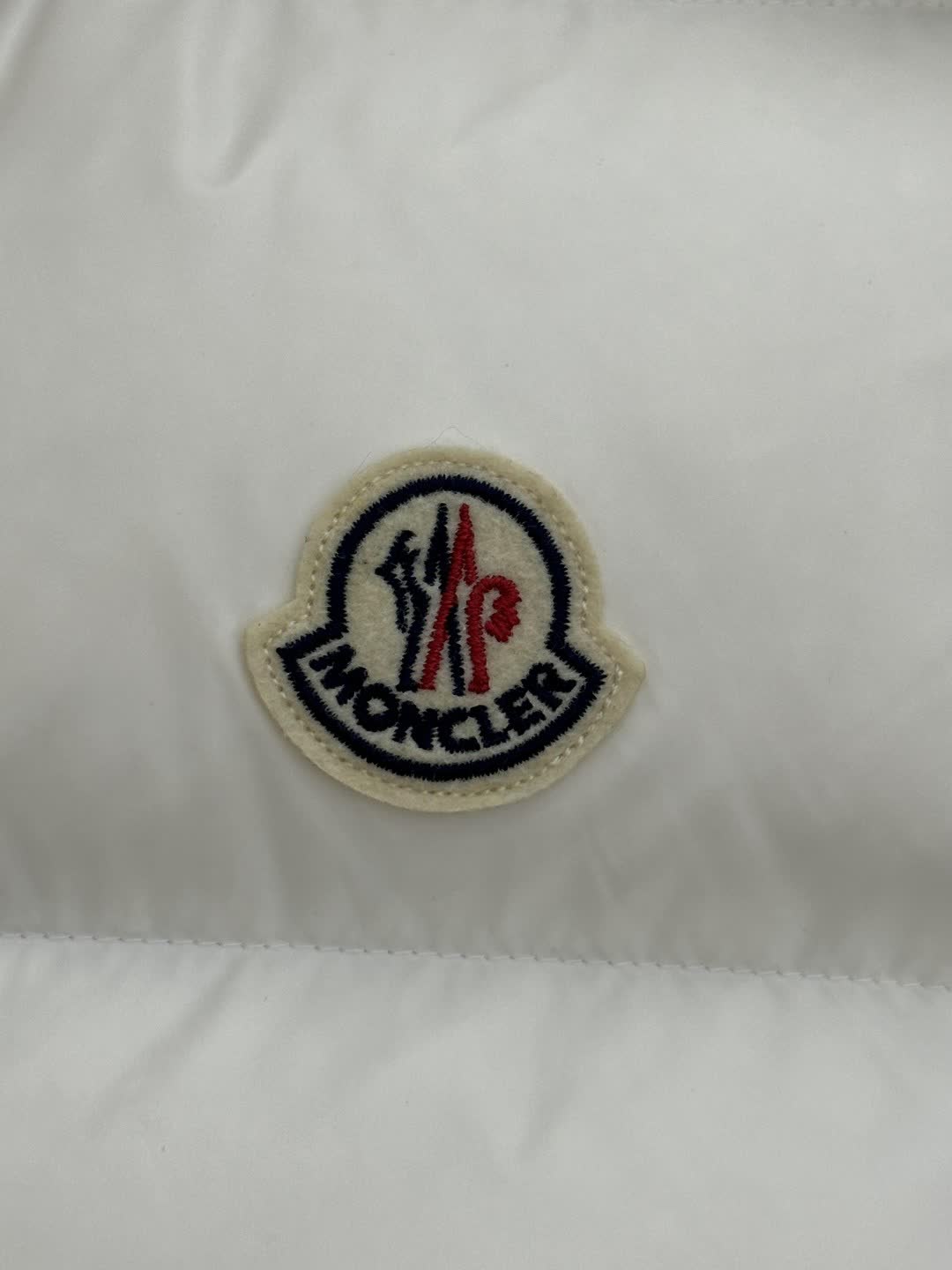 Moncler Bormes Hooded Down Vest