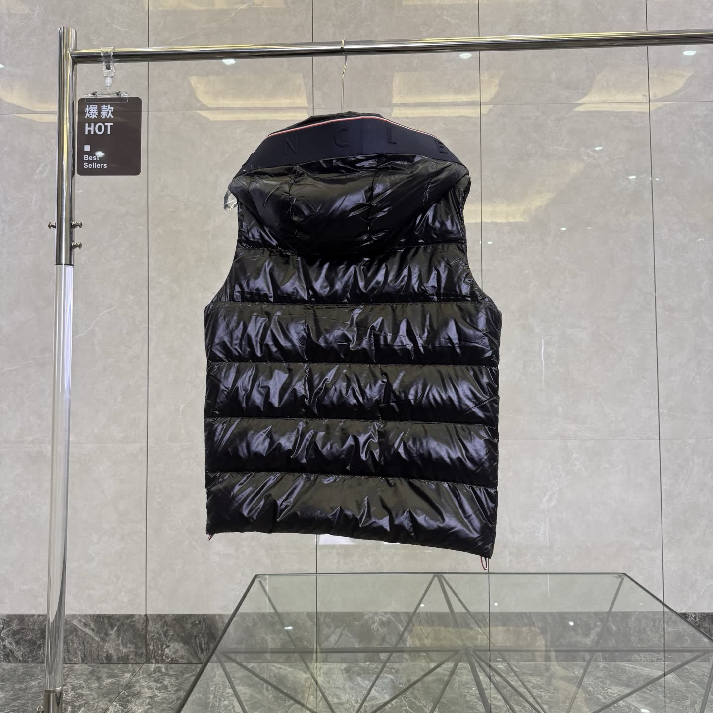 Moncler Ouse Hooded Down Vest Moncler Ouse Hooded Down Vest
