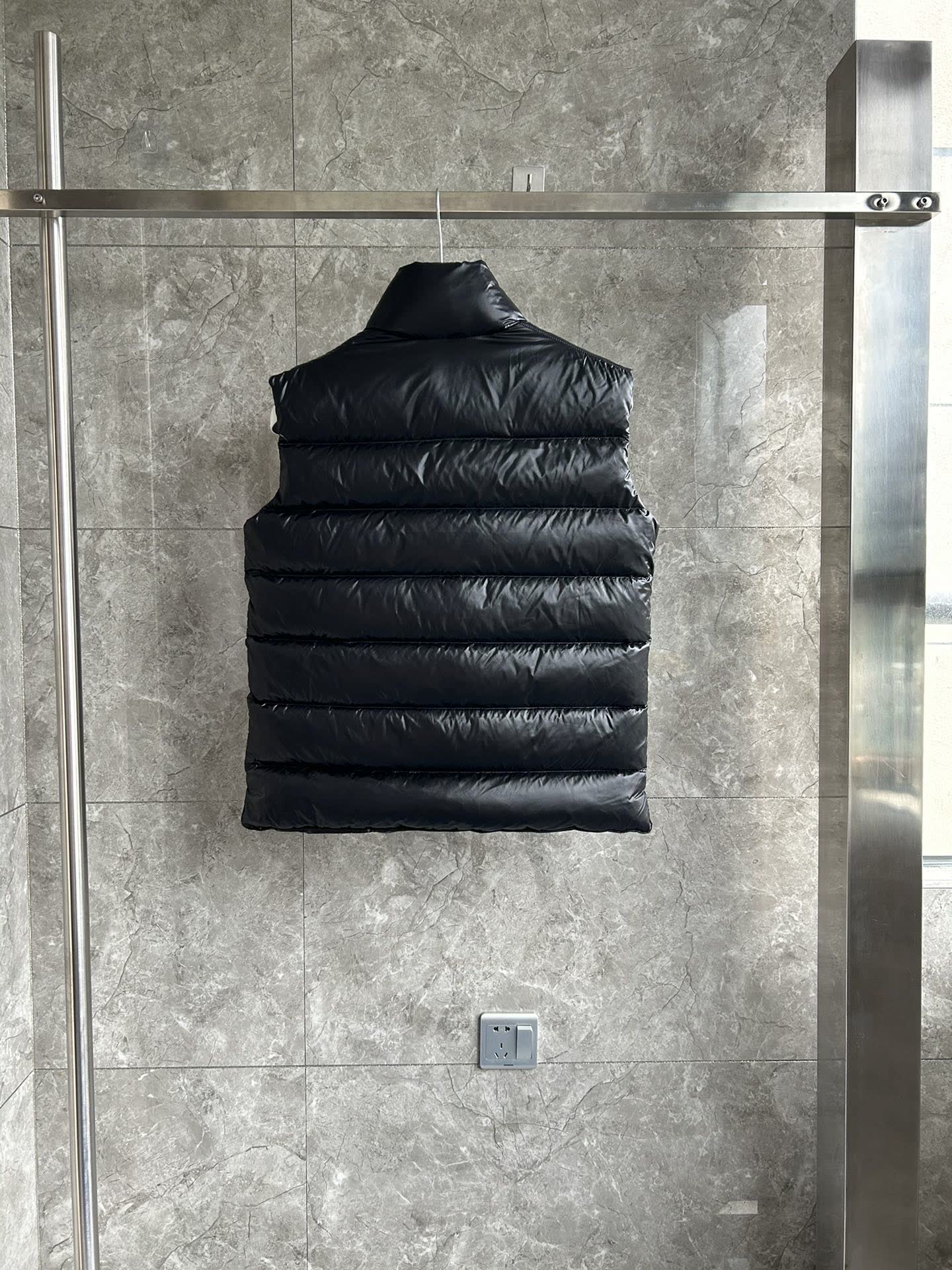 Moncler Tibb Down Gilet H20911A00096