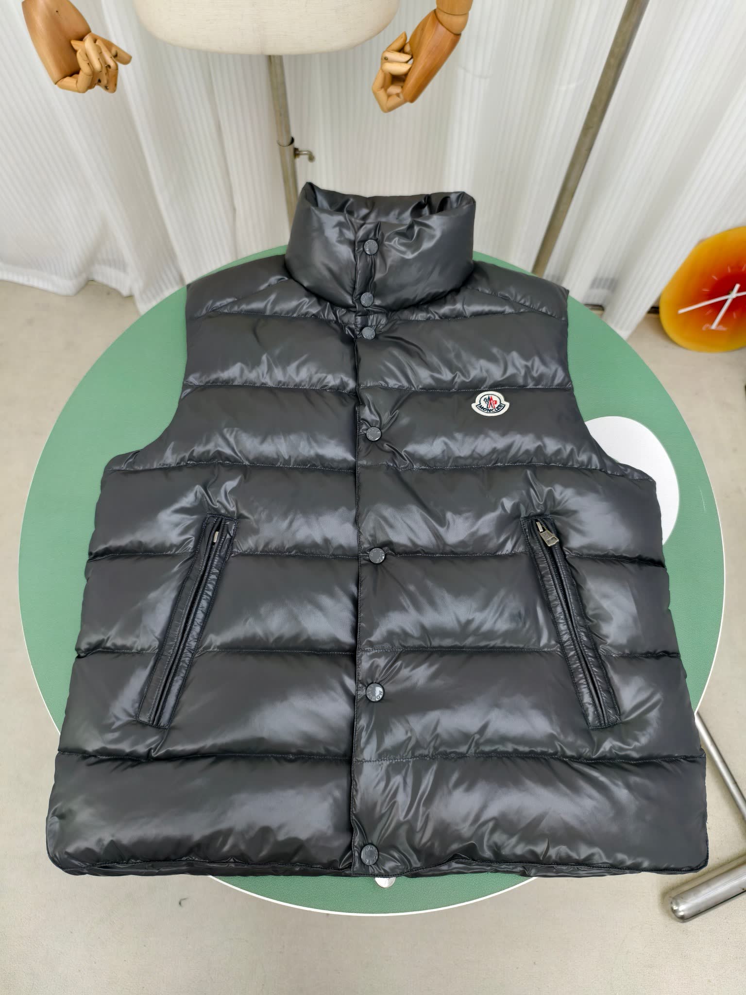 Moncler Tibb Down Gilet Moncler Tibb Down Gilet