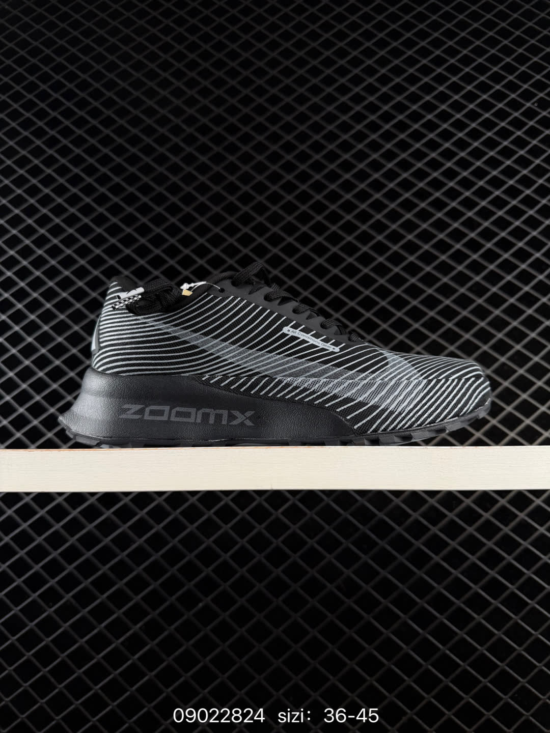 NIKE ACG Mountain Fly Low GORE-TEX