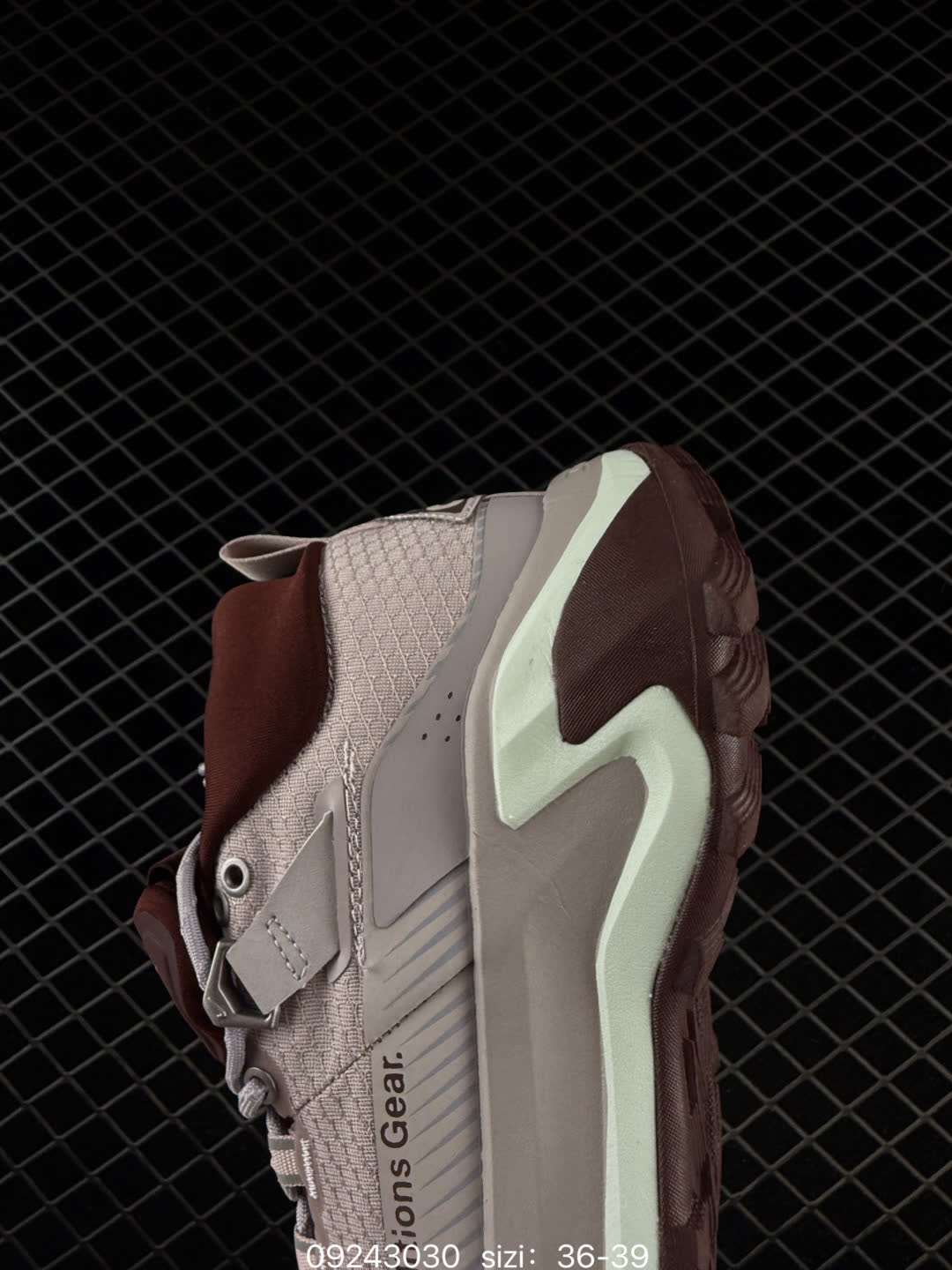 Nike ACG Mountain Fly Low GTX SE-DH0623