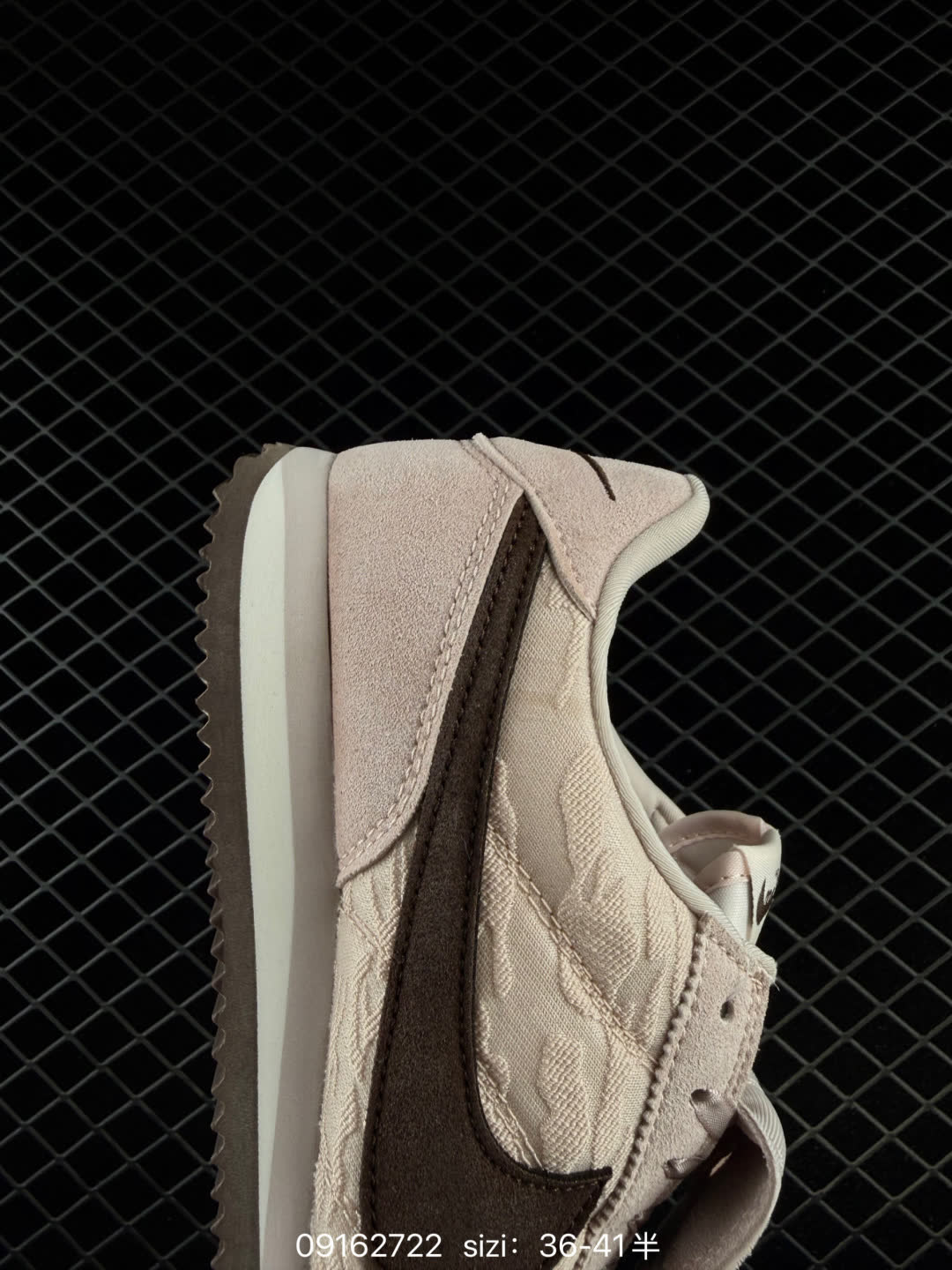 W NIKE CLASSIC CORTEZ NYLON PREN-IQ3624