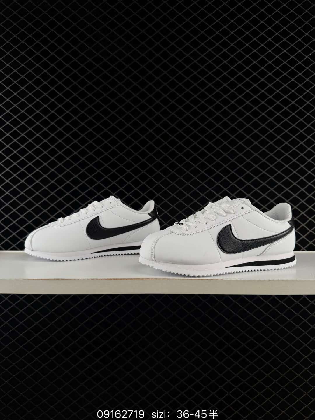 W NIKE CORTEZ-DN1791