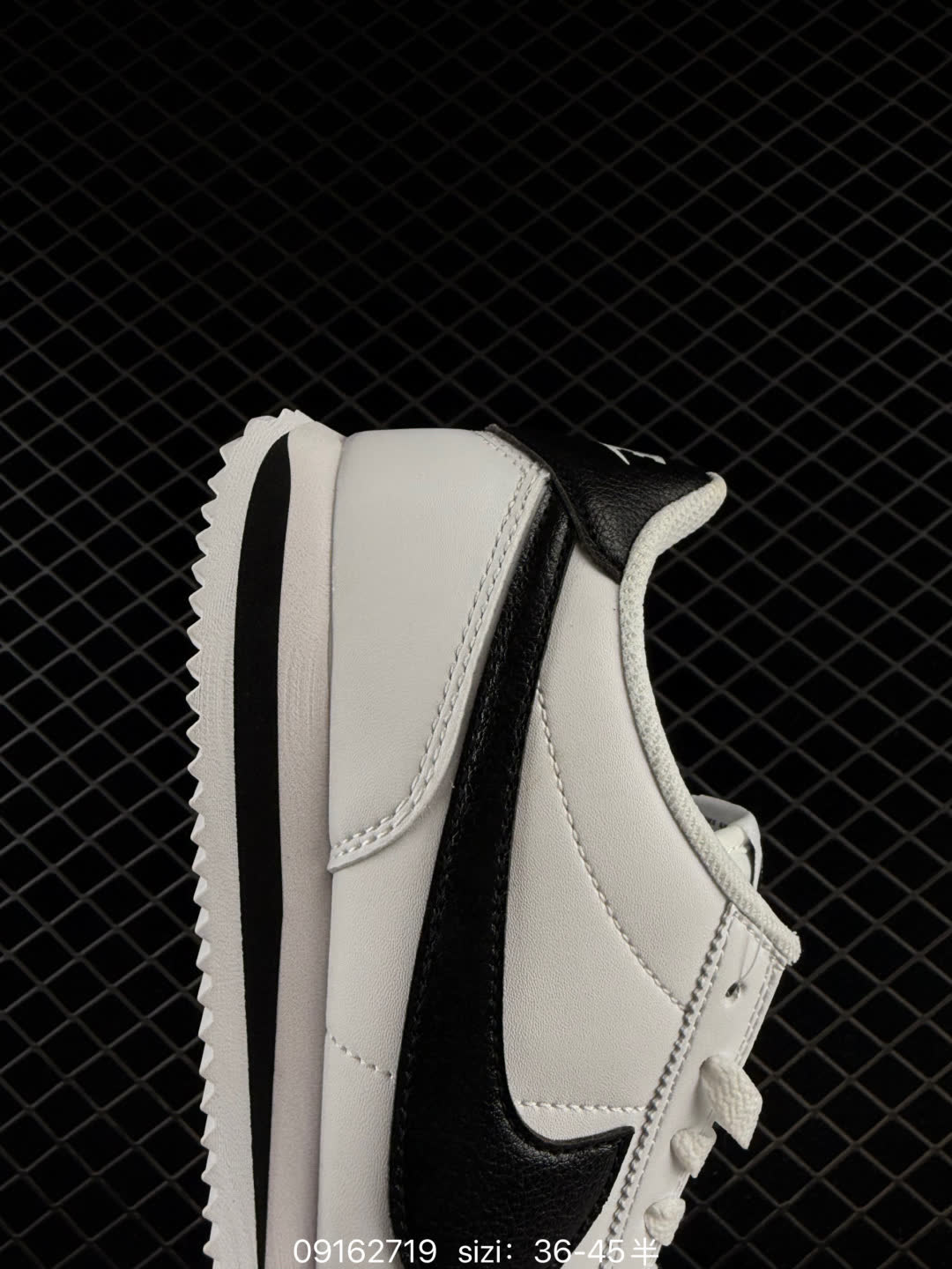 W NIKE CORTEZ-DN1791