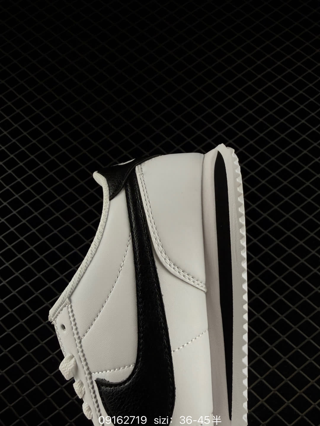 W NIKE CORTEZ-DN1791