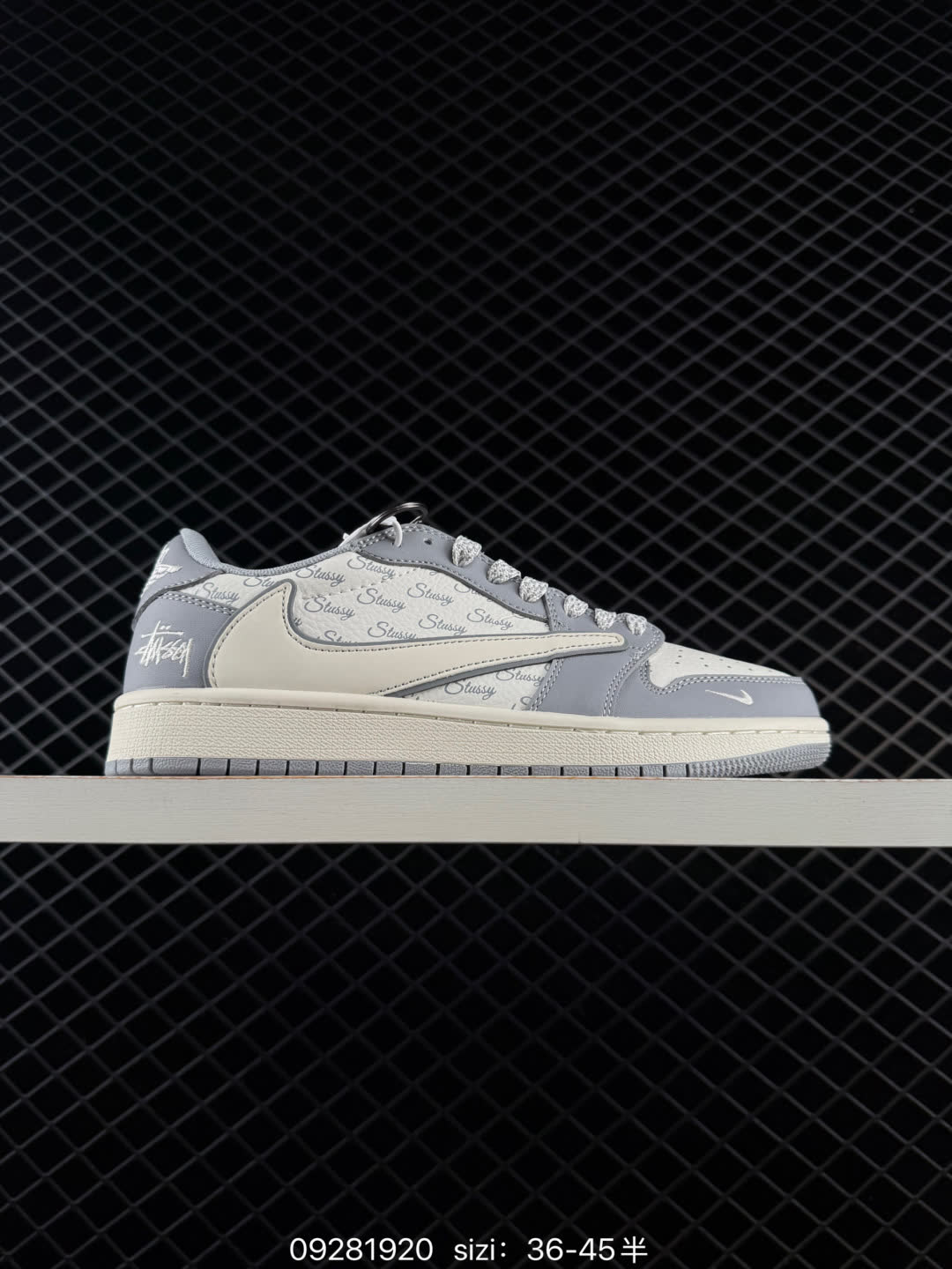 Louis Vuitton x Nike SB Dunk Low