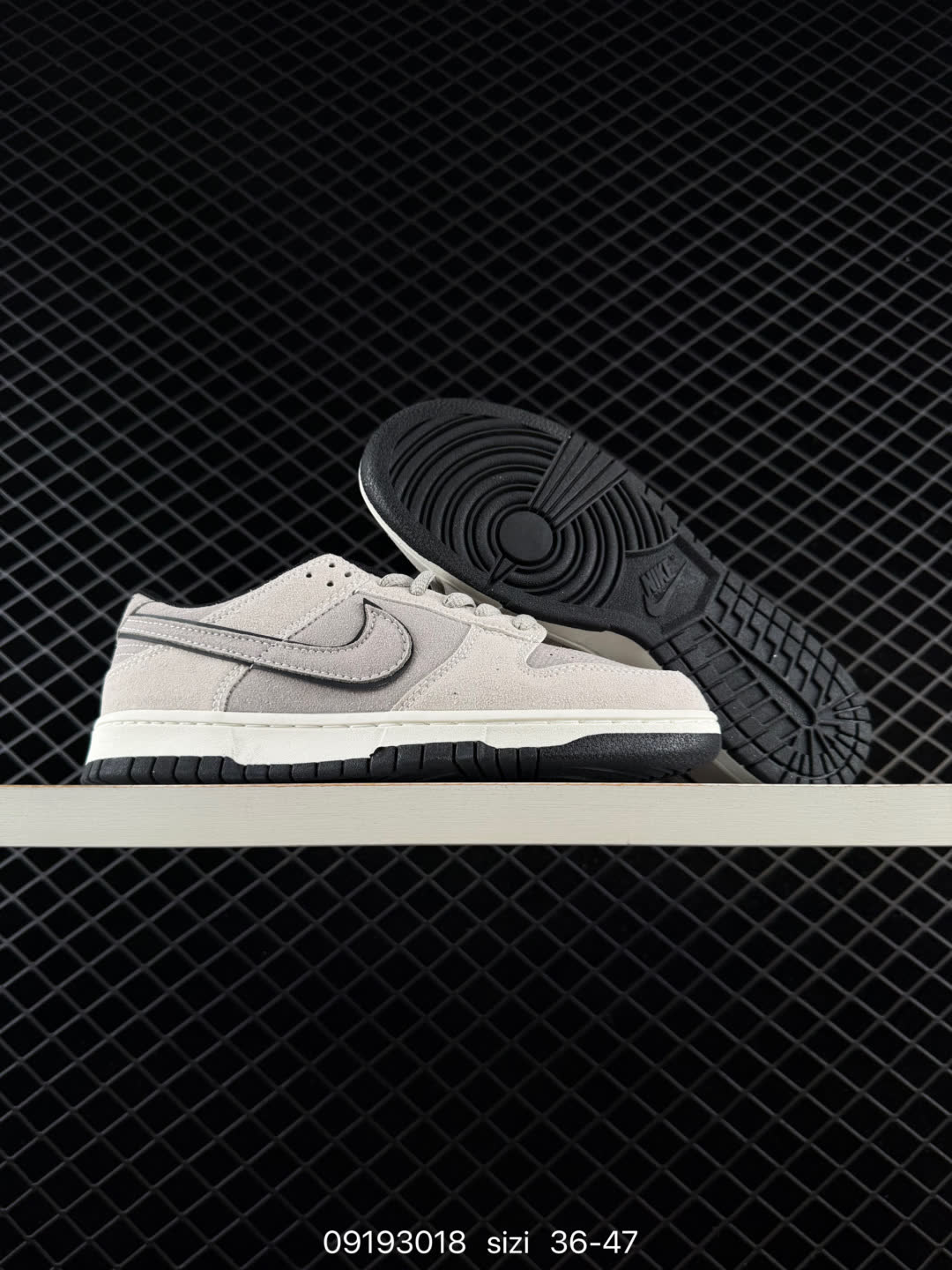 Otomo Katsuhiro x Nike SB Dunk Low-LF0039-001