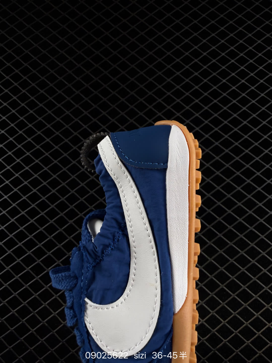 Jacquemus x Nike Jacumoon-HV8547-601