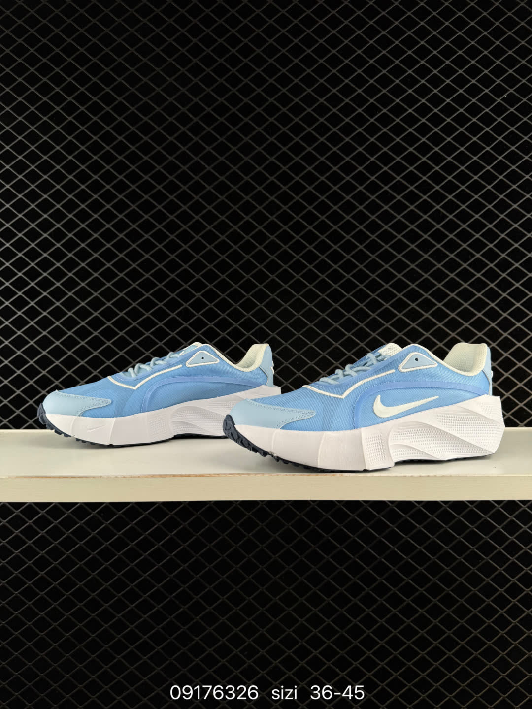 Nike Aura Edge-HQ7025-003