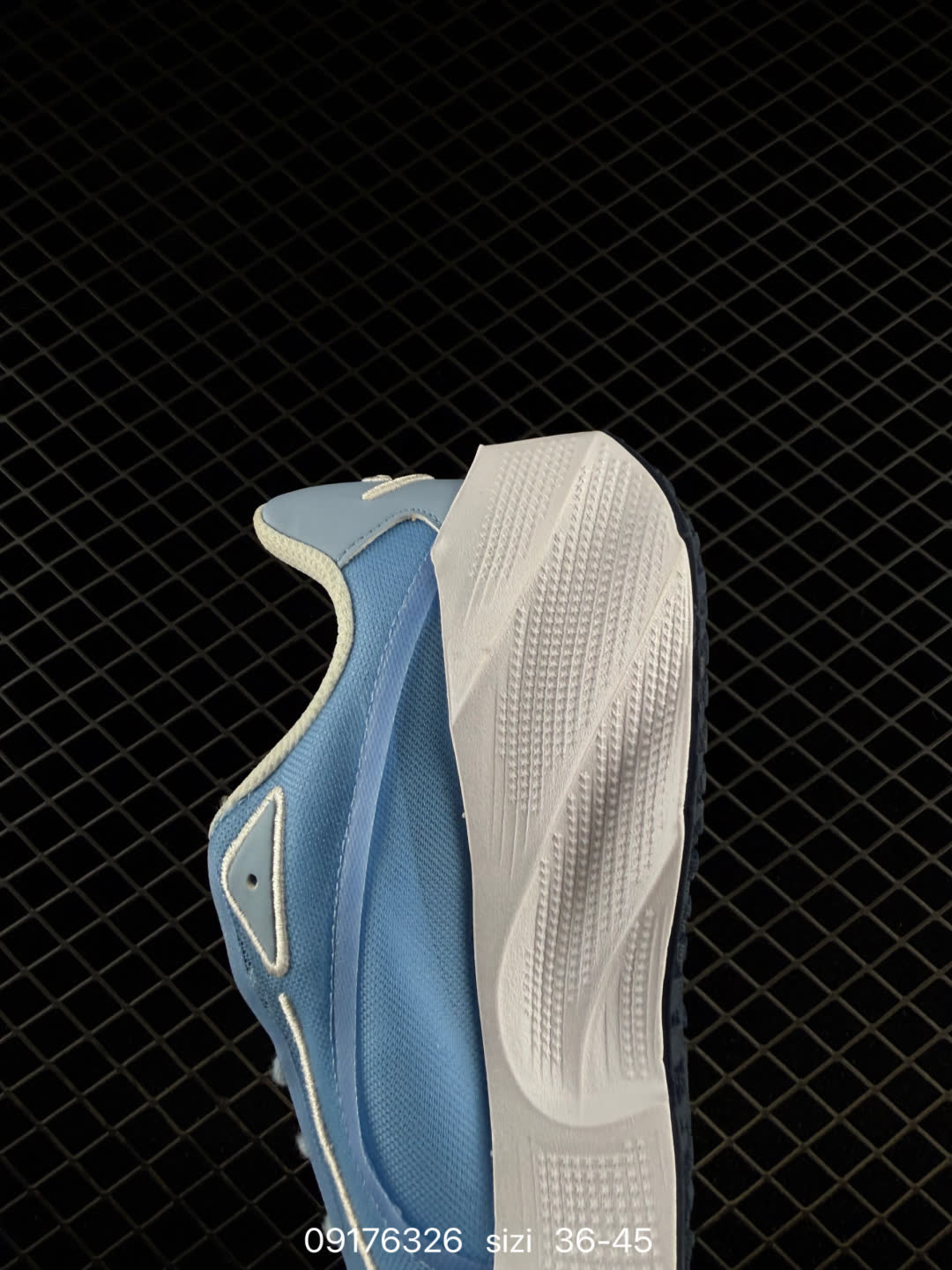 Nike Aura Edge-HQ7025-003