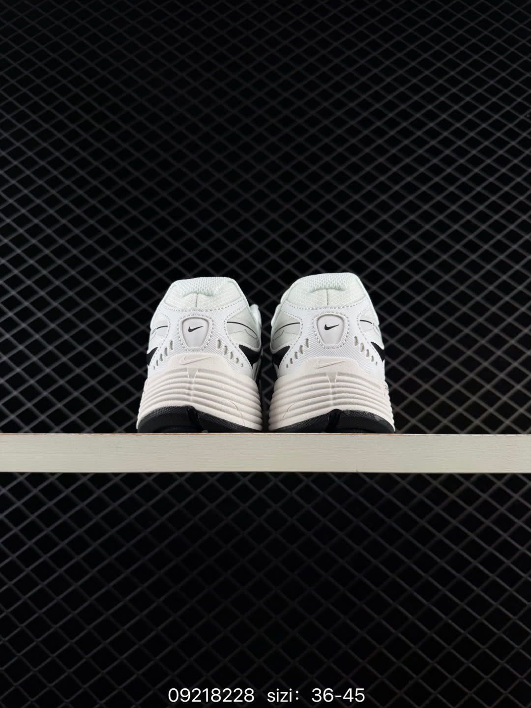 Nike p-9000-IZ4751-100