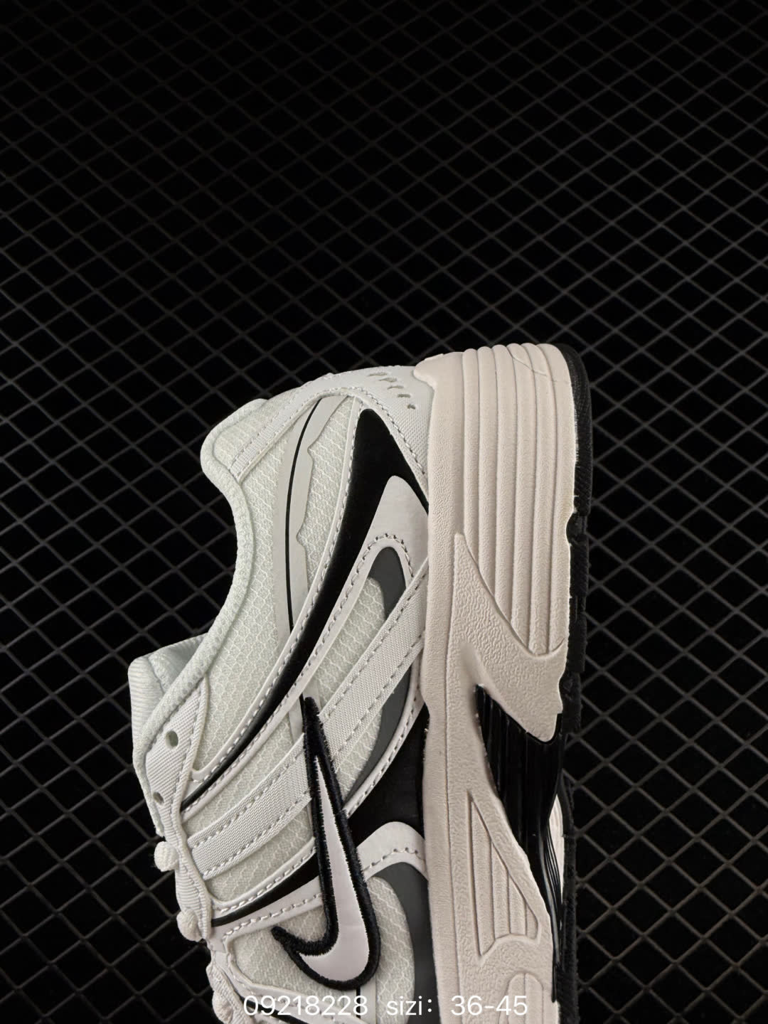 Nike p-9000-IZ4751-100
