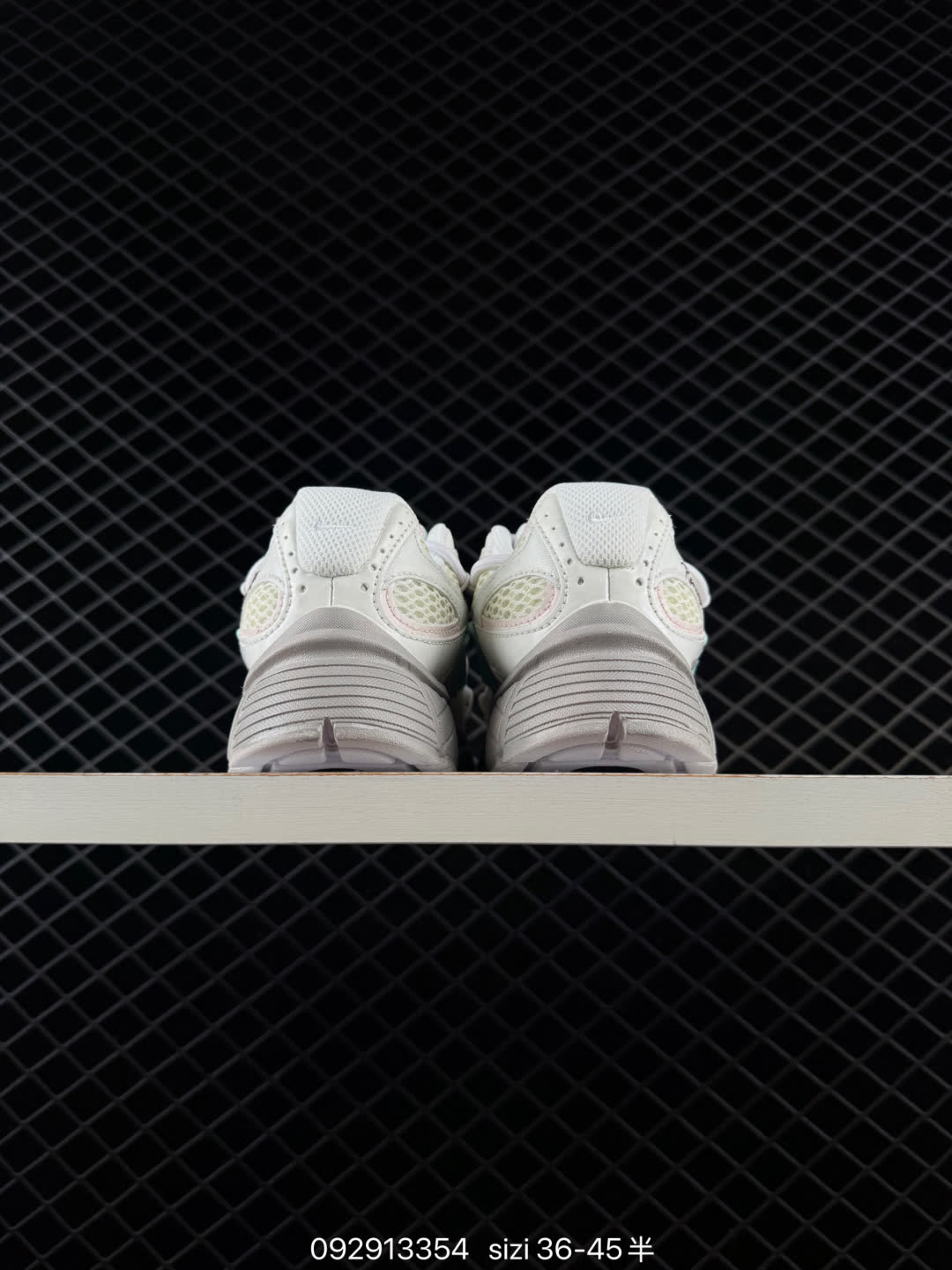 NIKE V2K RUN-HJ4497-001 NIKE V2K RUN-HJ4497-001