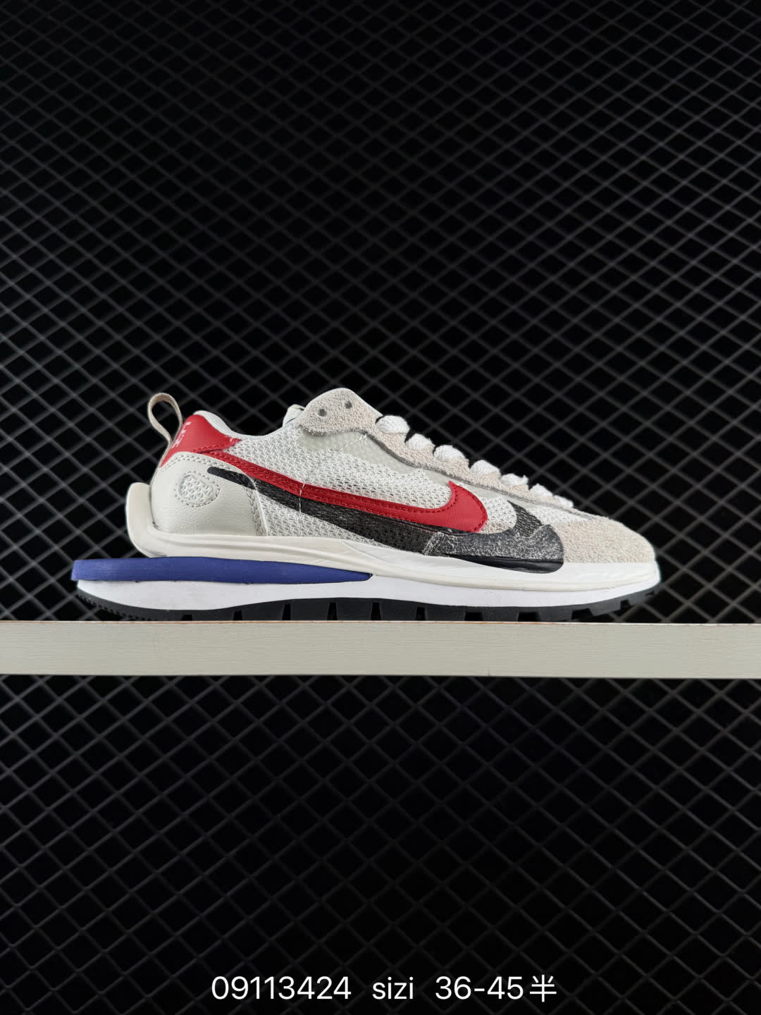 Sacai X NIKe regasus vaporrly SP-CV1363-100