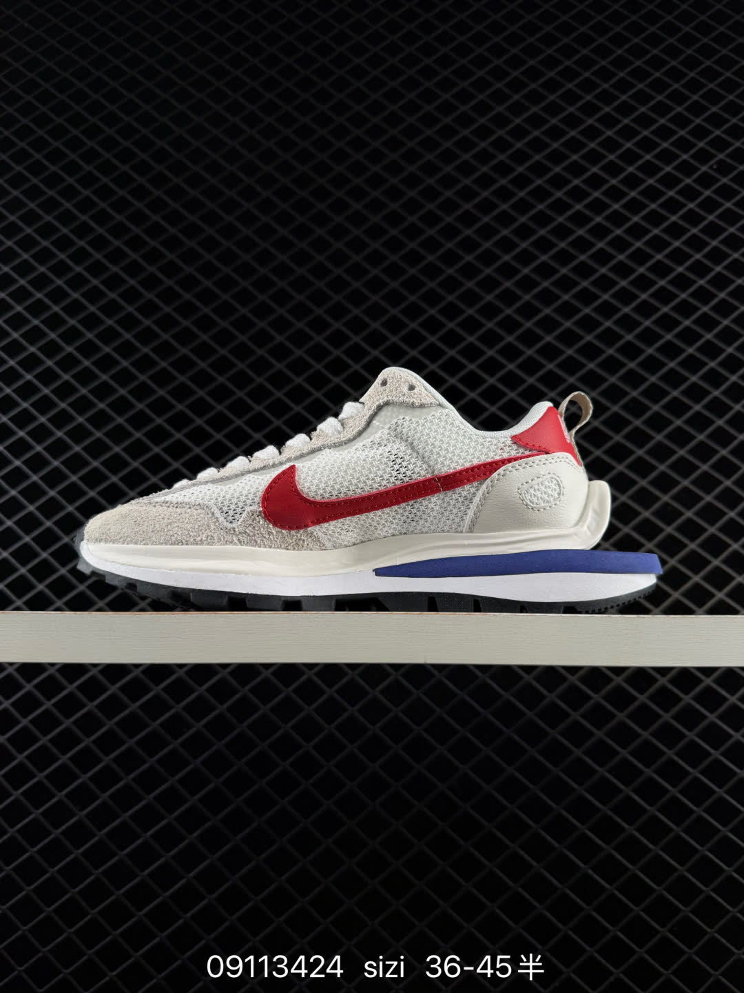 Sacai X NIKe regasus vaporrly SP-CV1363-100