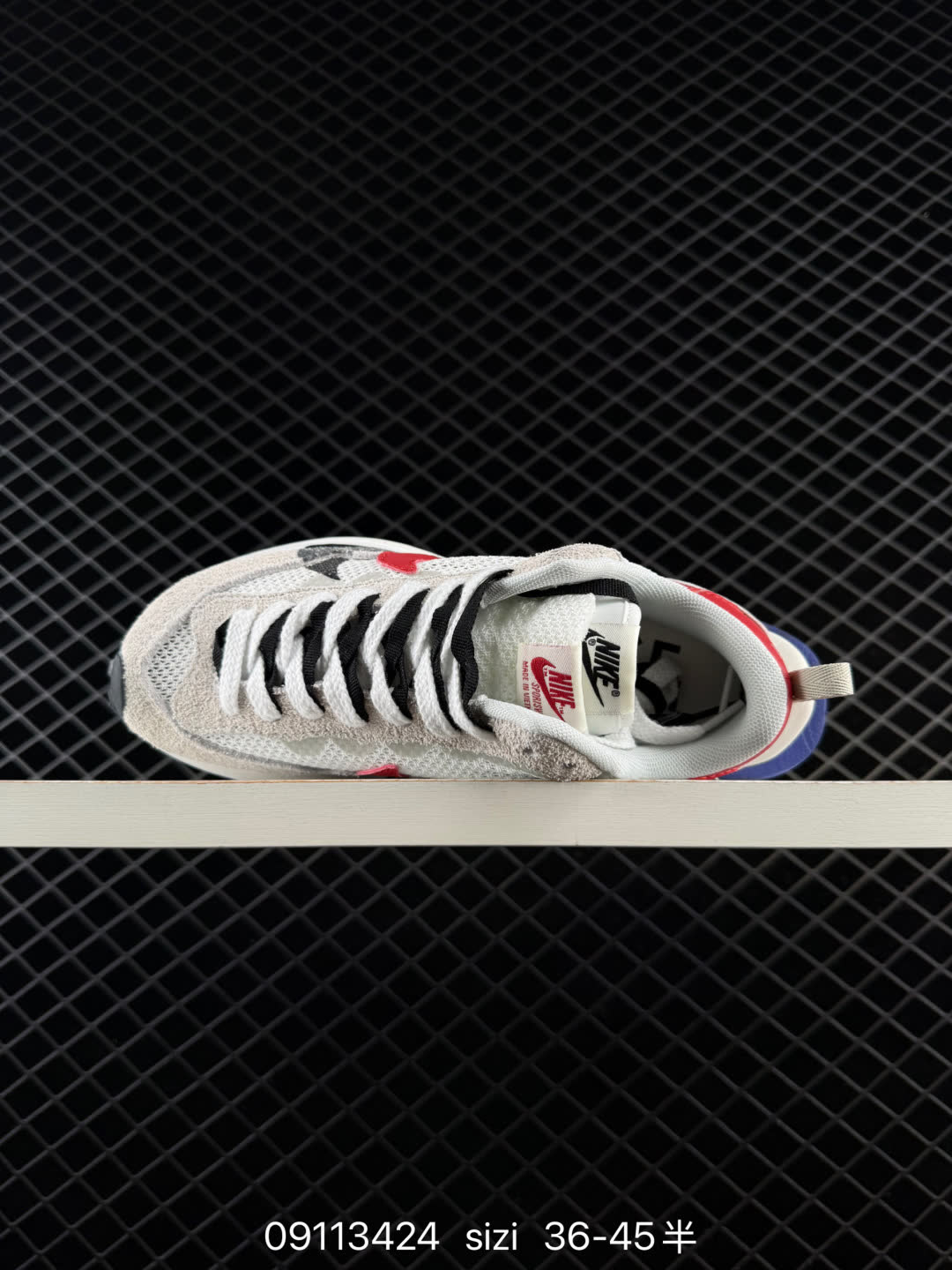 Sacai X NIKe regasus vaporrly SP-CV1363-100