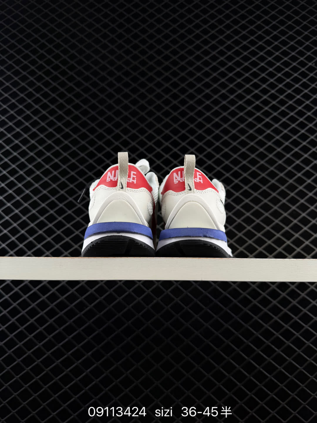 Sacai X NIKe regasus vaporrly SP-CV1363-100