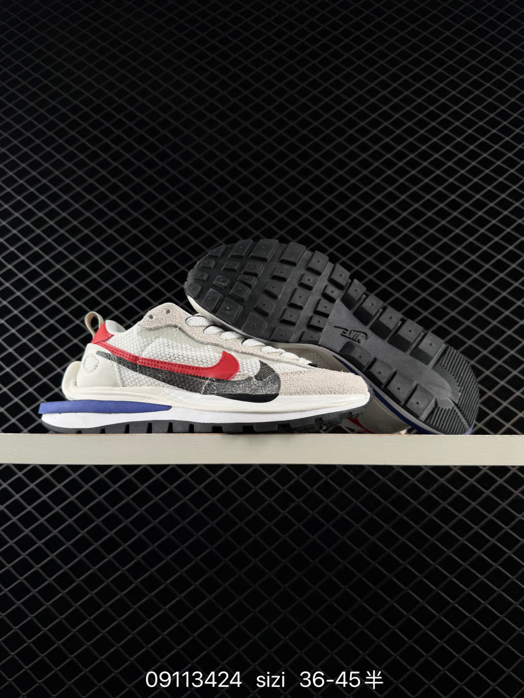 Sacai X NIKe regasus vaporrly SP-CV1363-100