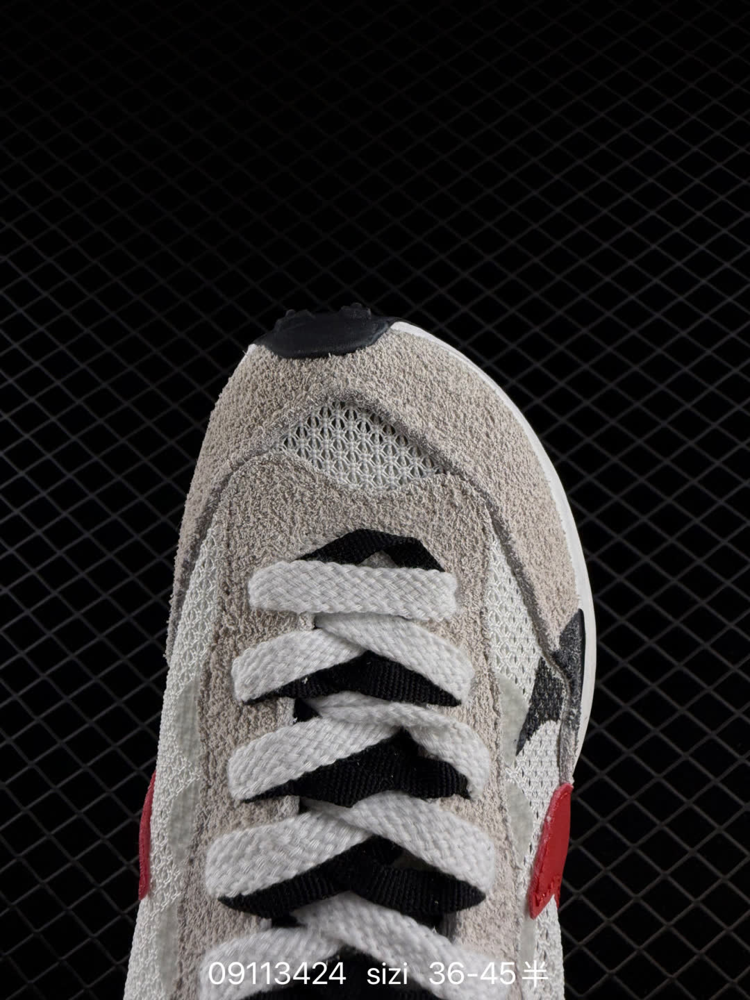 Sacai X NIKe regasus vaporrly SP-CV1363-100