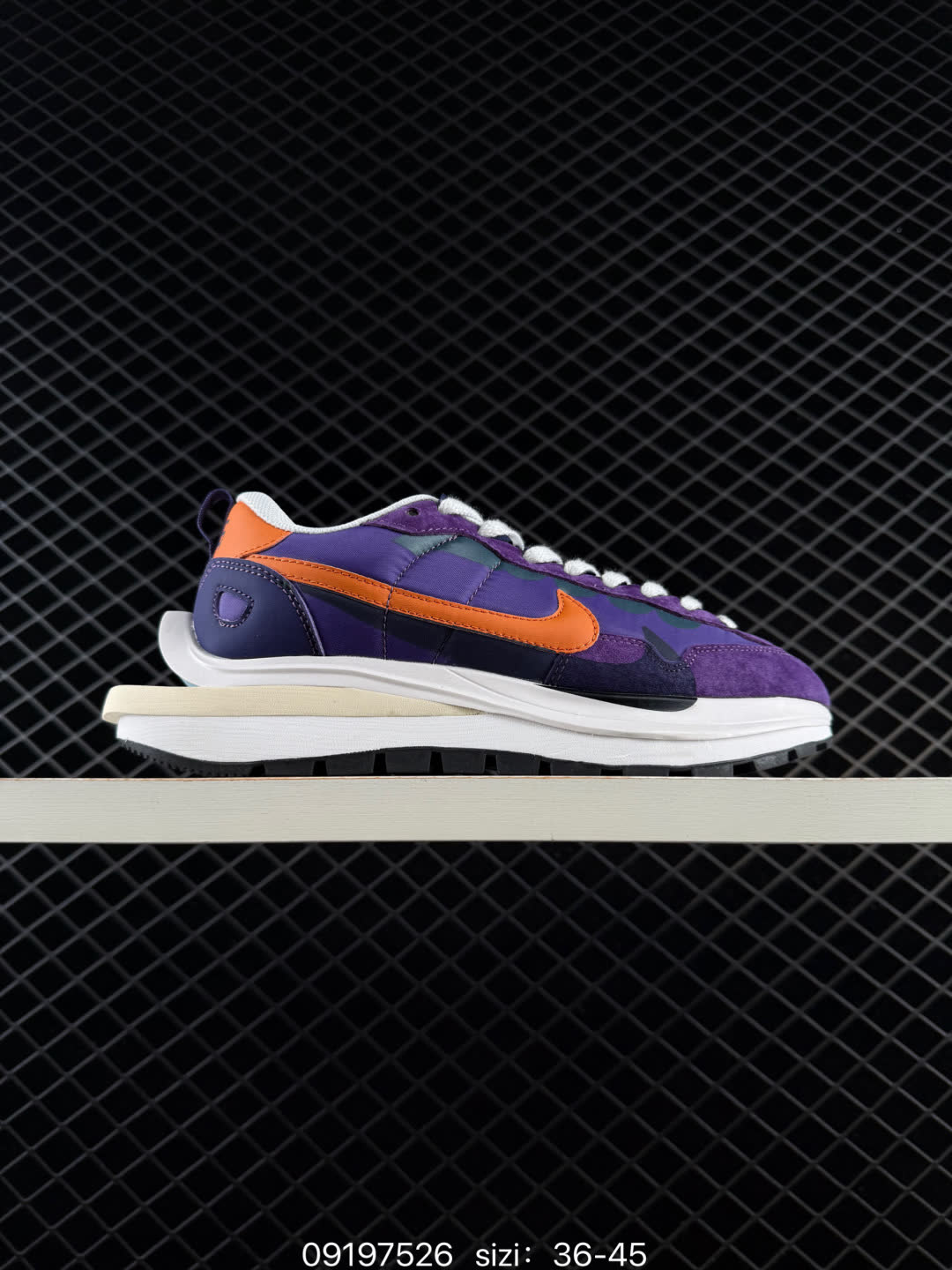 Sacai X NIKe vaporWaffle-DD1875