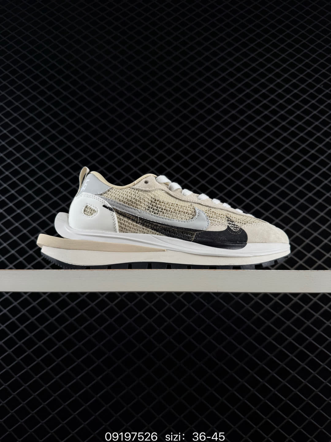 Sacai X NIKe vaporWaffle-DD1875