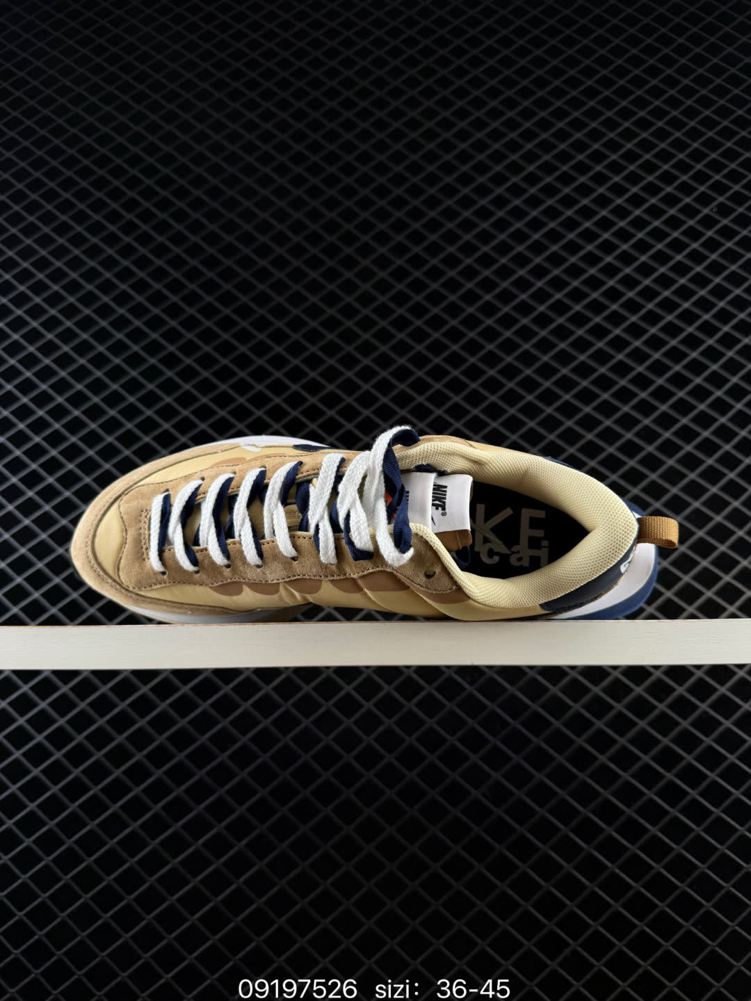 Sacai X NIKe vaporWaffle-DD1875