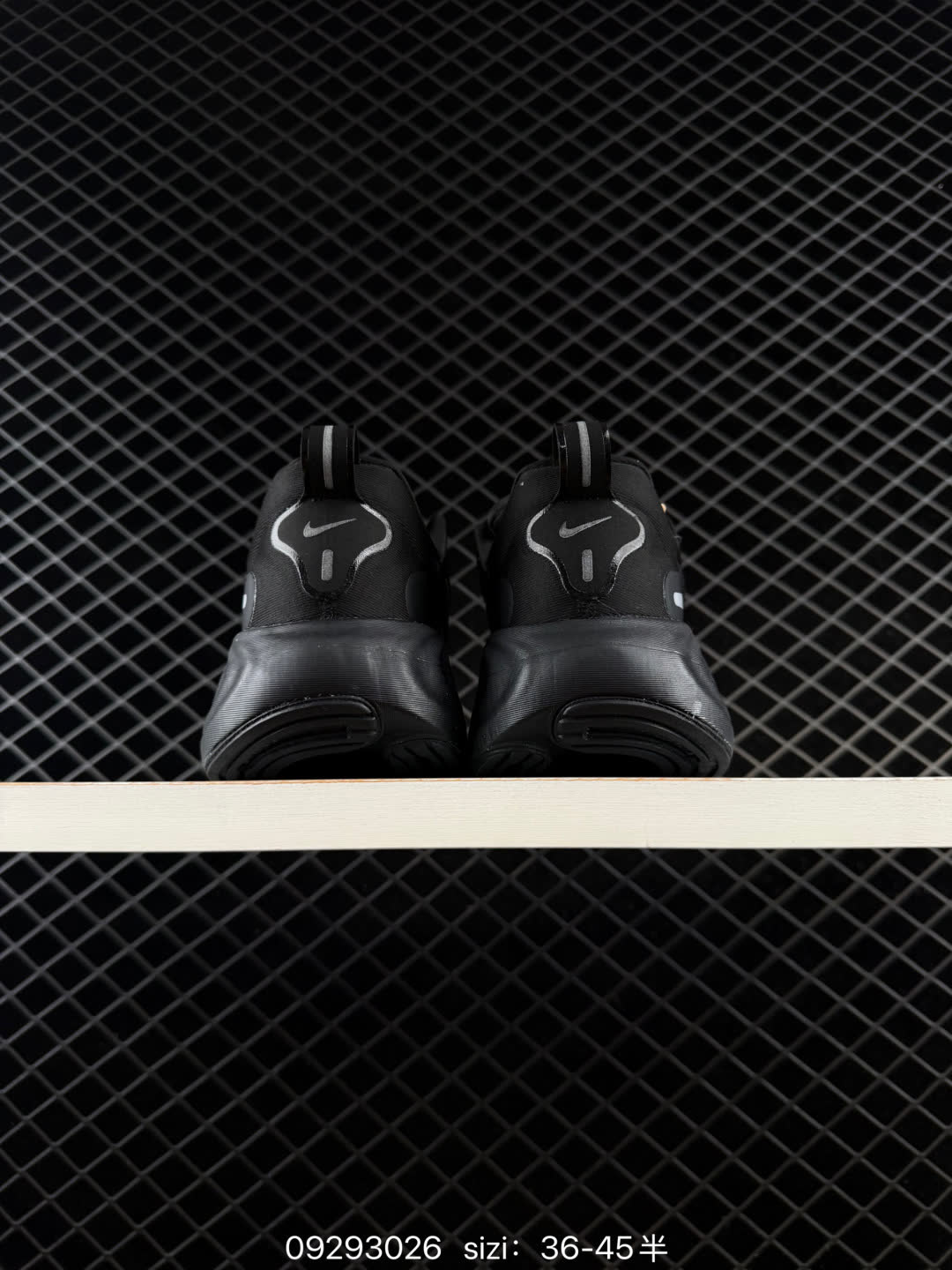 Nike Vomero 18-HM6804-002