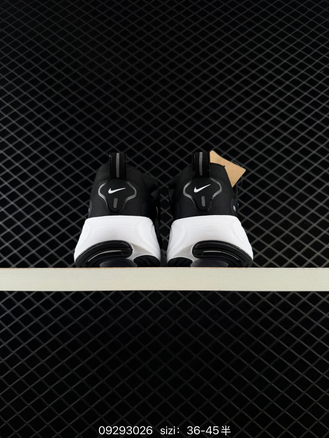 Nike Vomero 18-HM6804-002