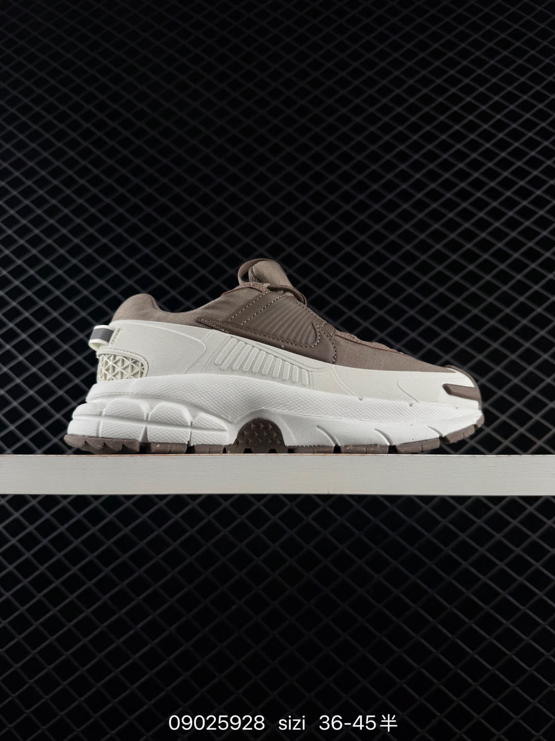 Nike Zoom Vomero Roam-HV4294-009