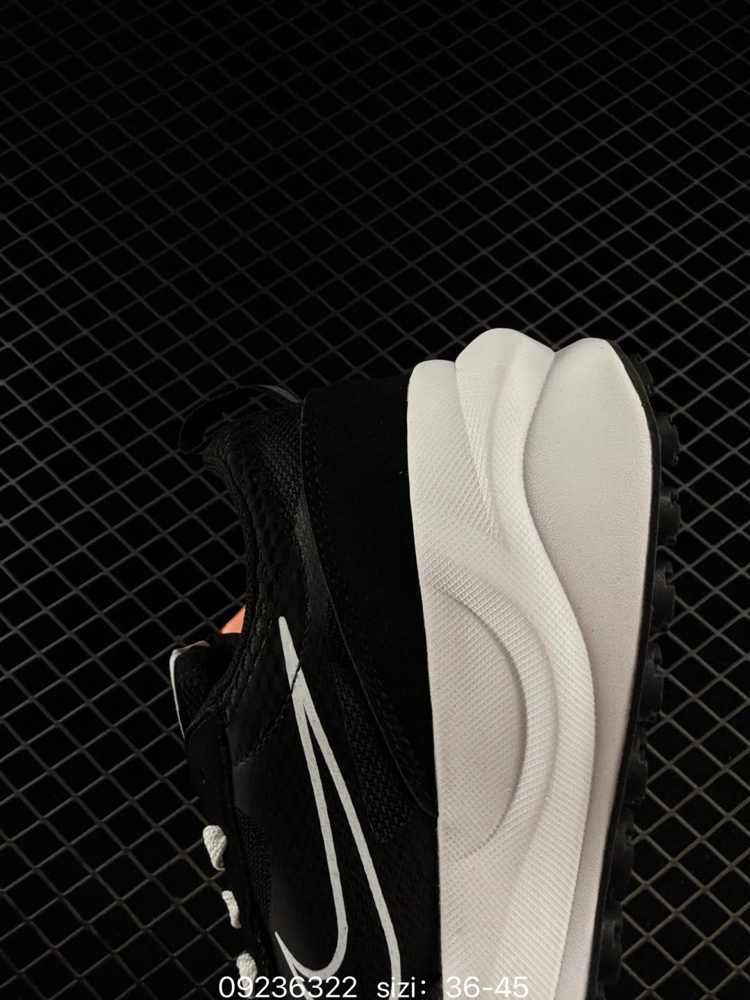 E NikeNike Waffle One-DM5446