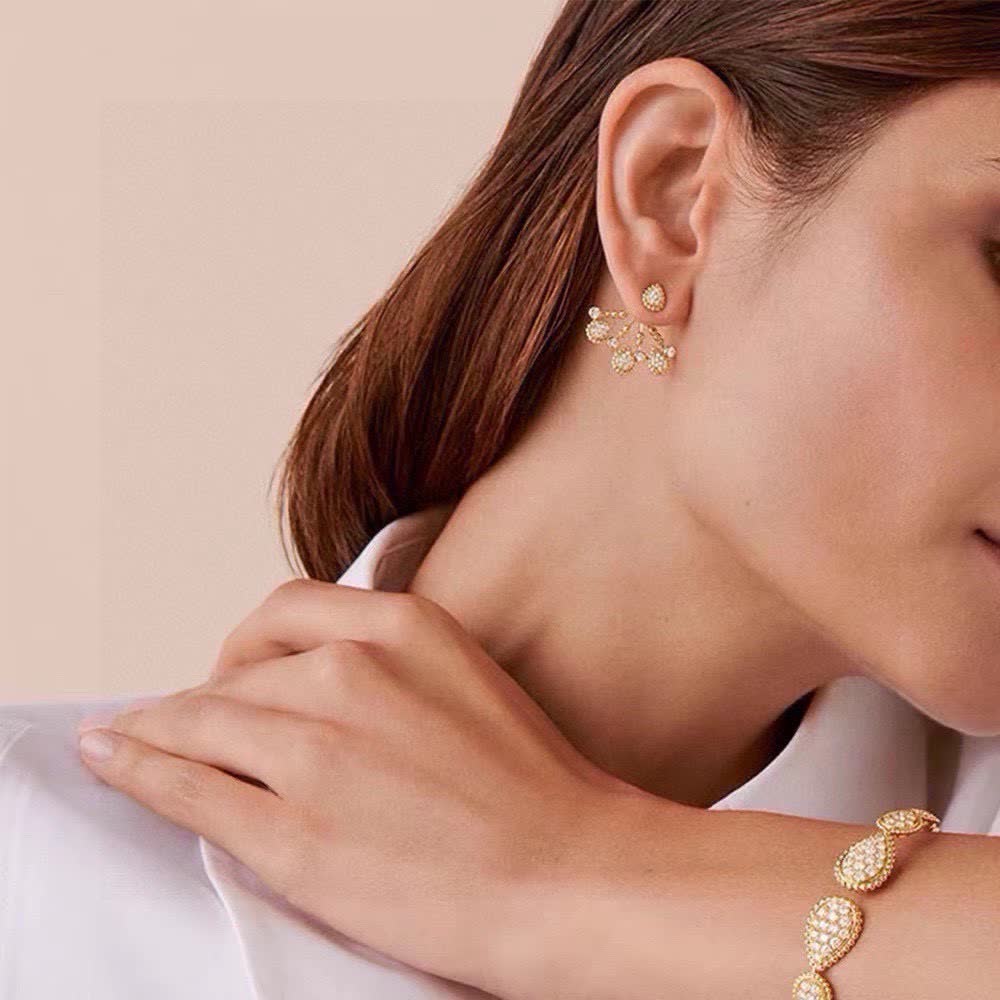 Boucheron Elegant Gold and Diamond Earrings