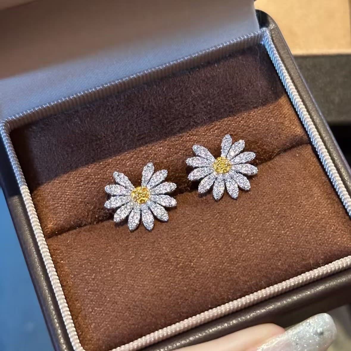 Bvlgari White Gold and Yellow Diamond Earrings