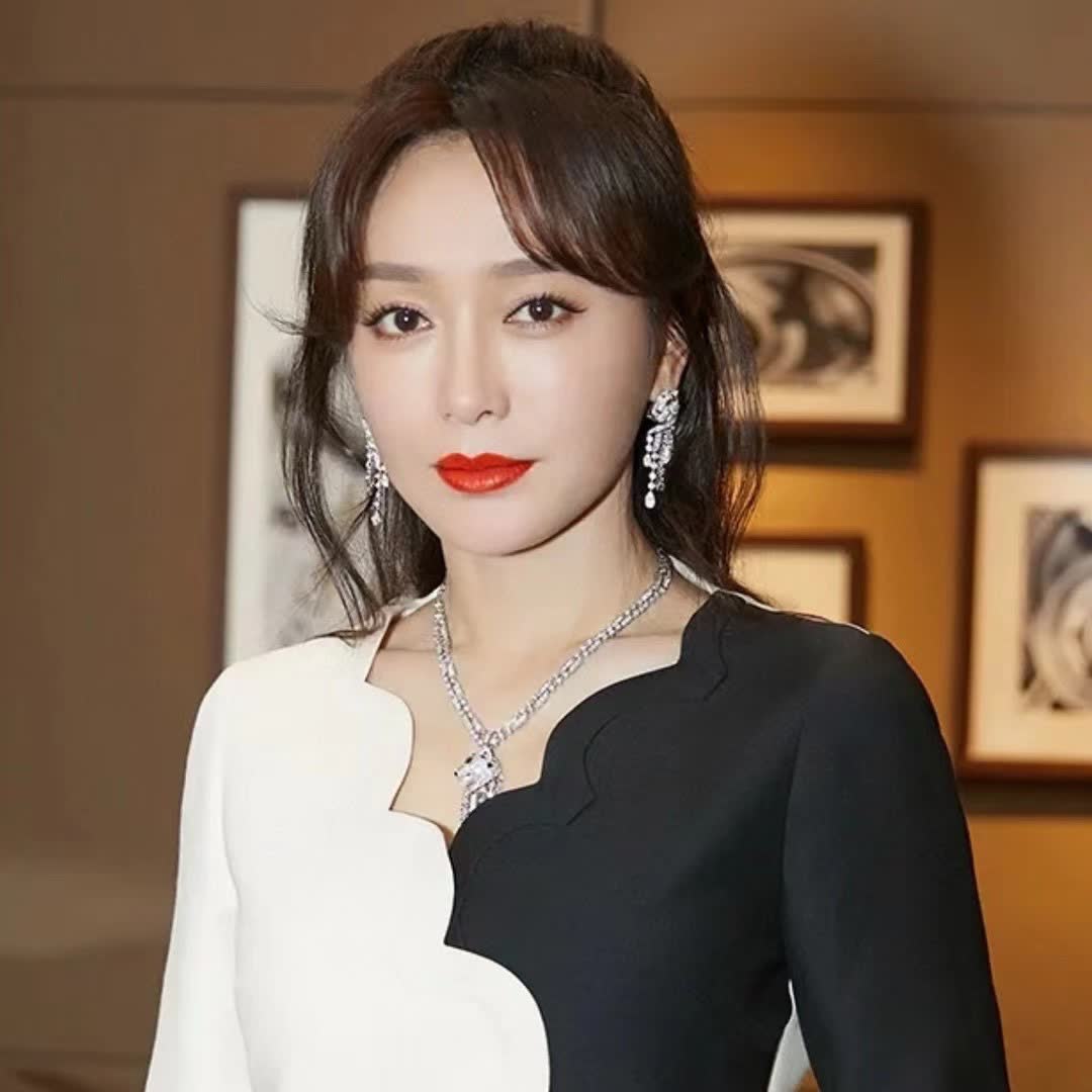 Cartier Panthere Earrings