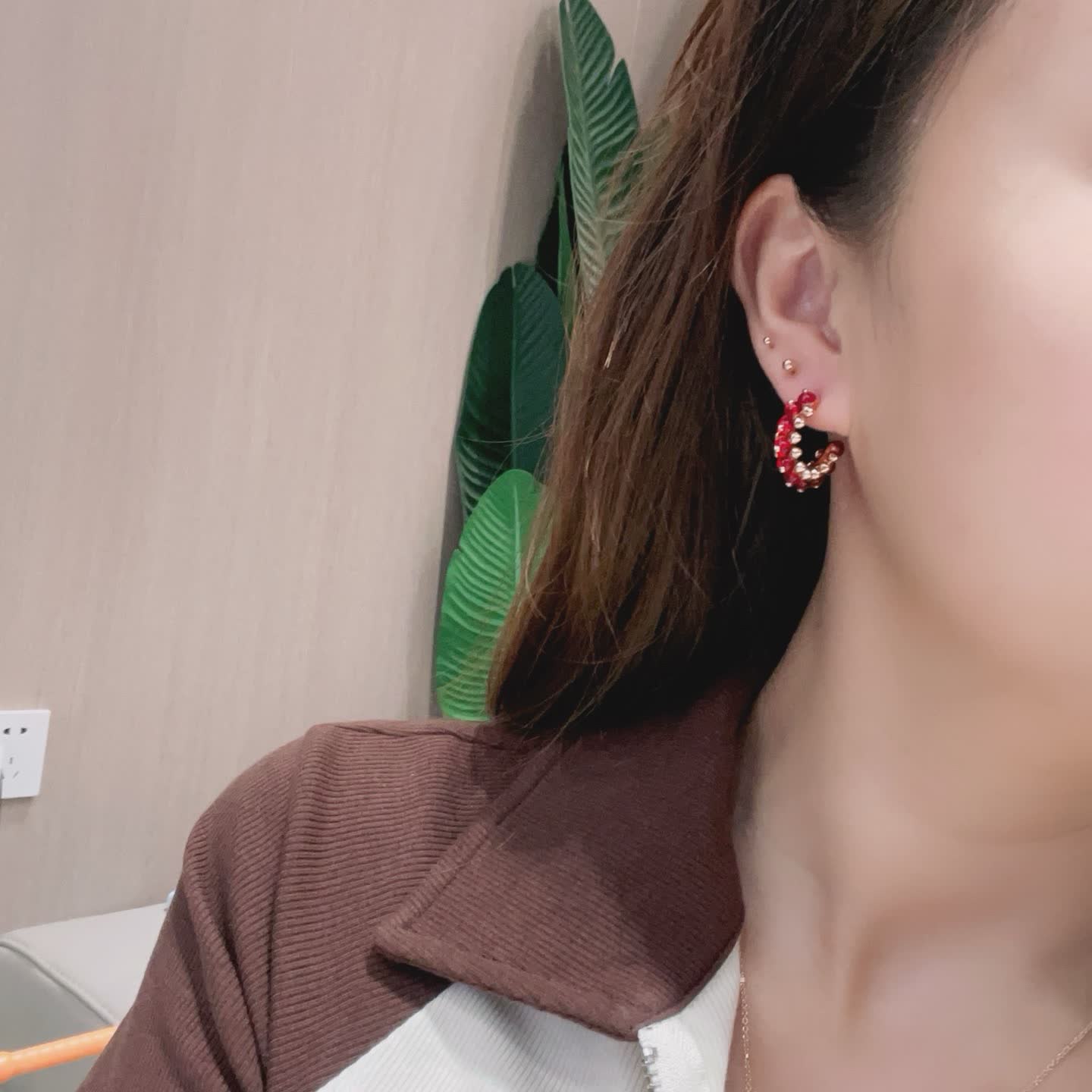 Cartier Elegant Beaded Hoop Earrings Set