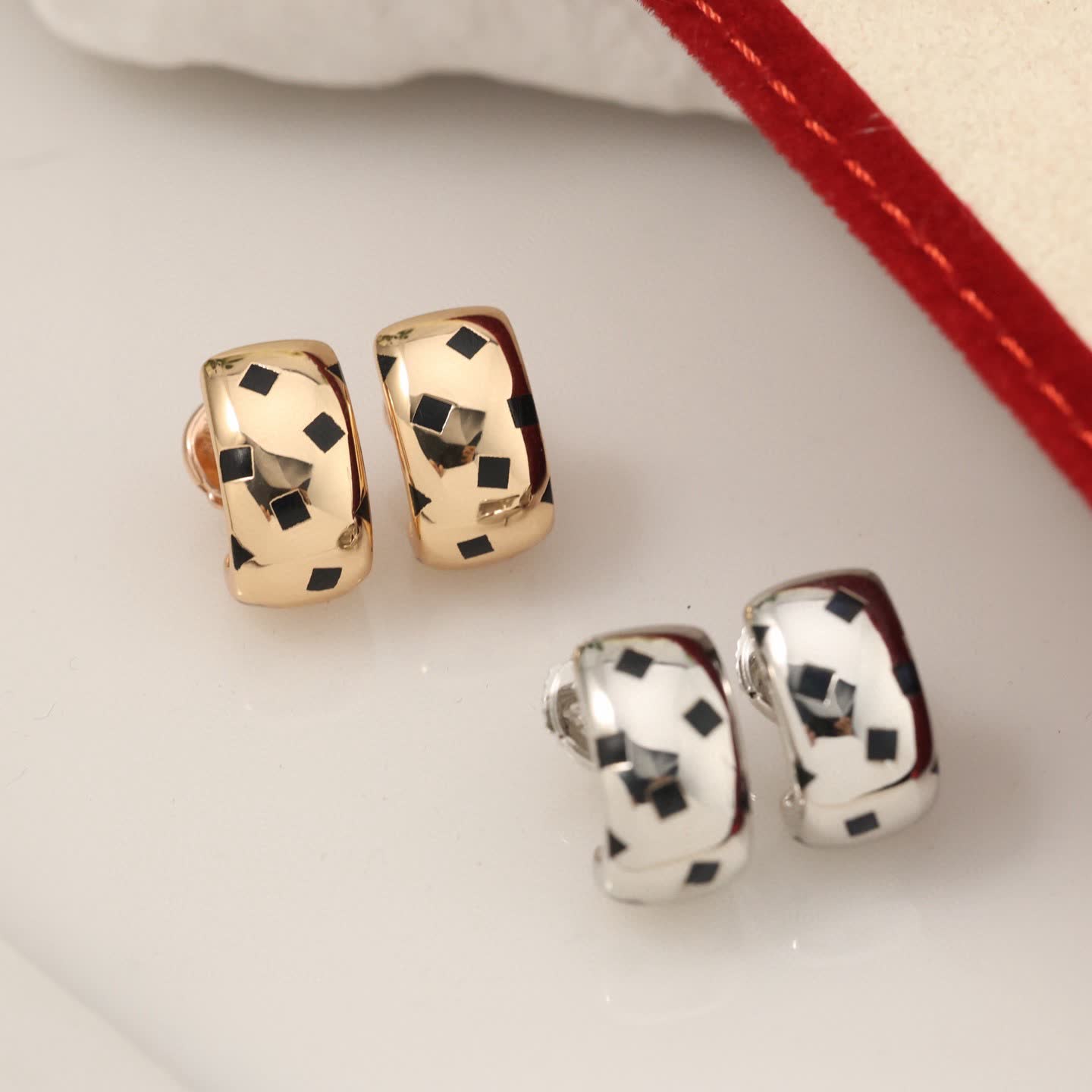 Cartier Panthere Earrings