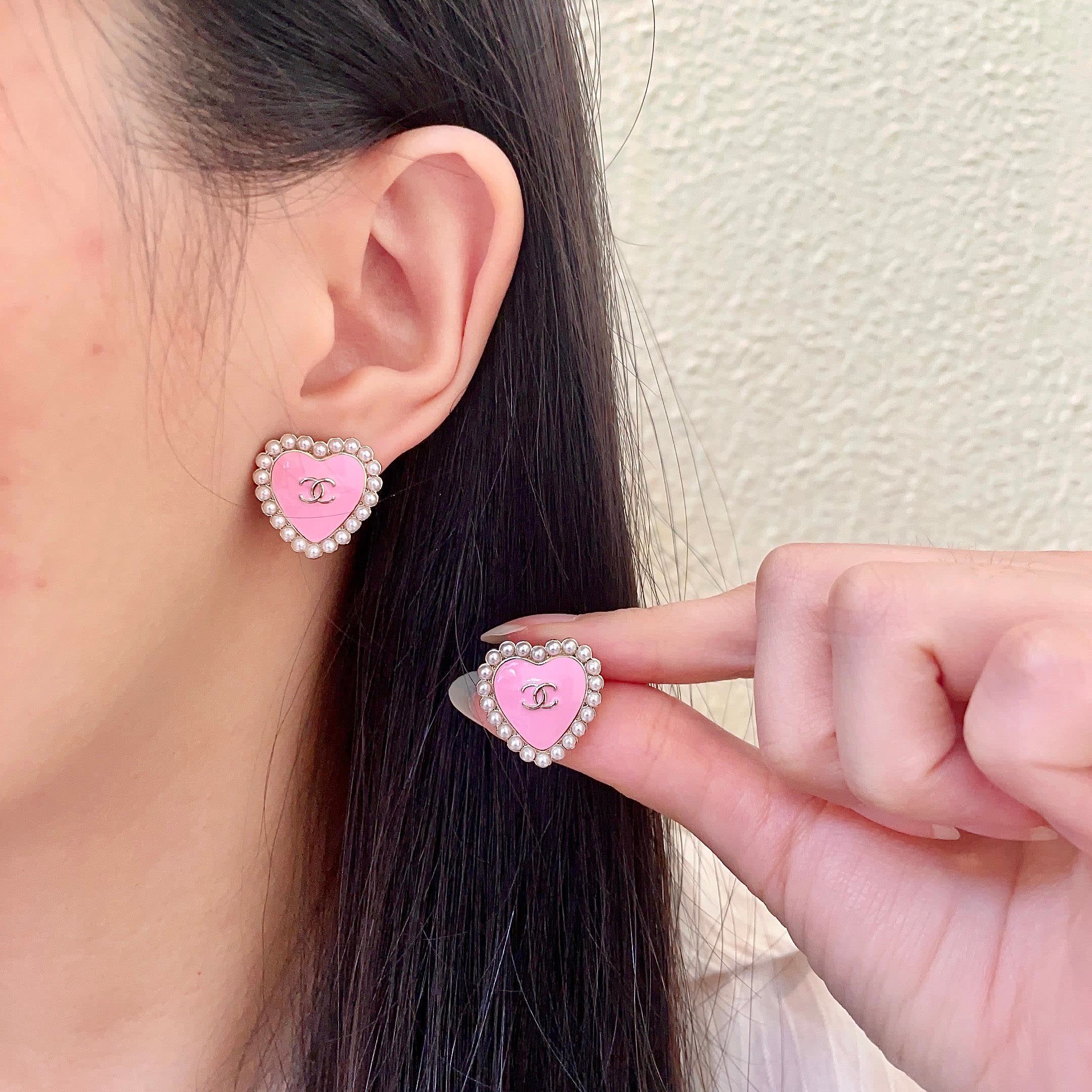 Chanel Pink Heart Pearl Earrings Chanel Pink Heart Pearl Earrings