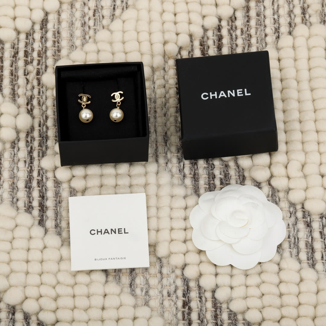 Chanel Pearl Earrings Chanel Pearl Earrings