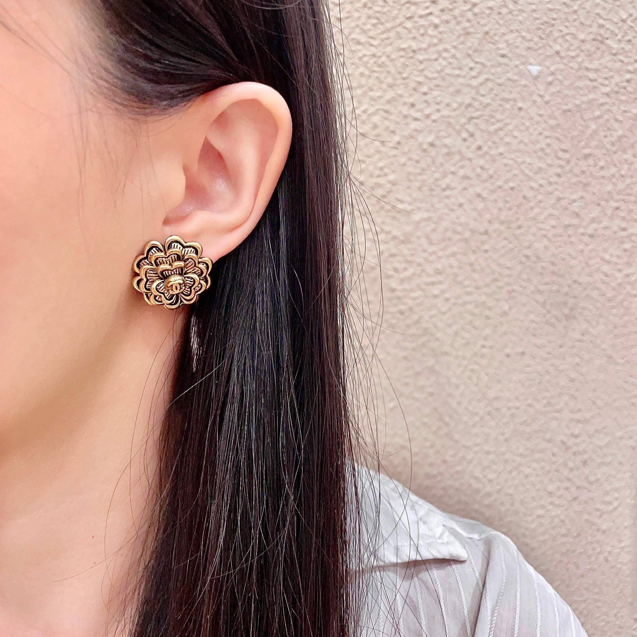 Chanel Gold Flower Stud Earrings