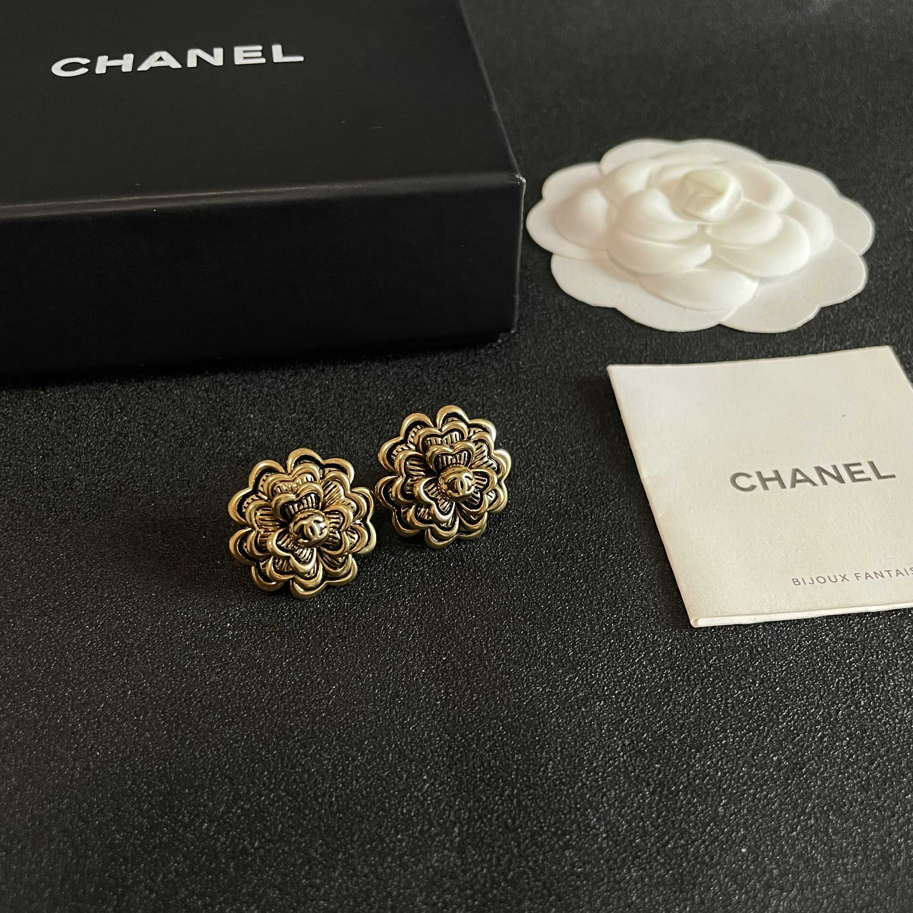 Chanel Gold Flower Stud Earrings