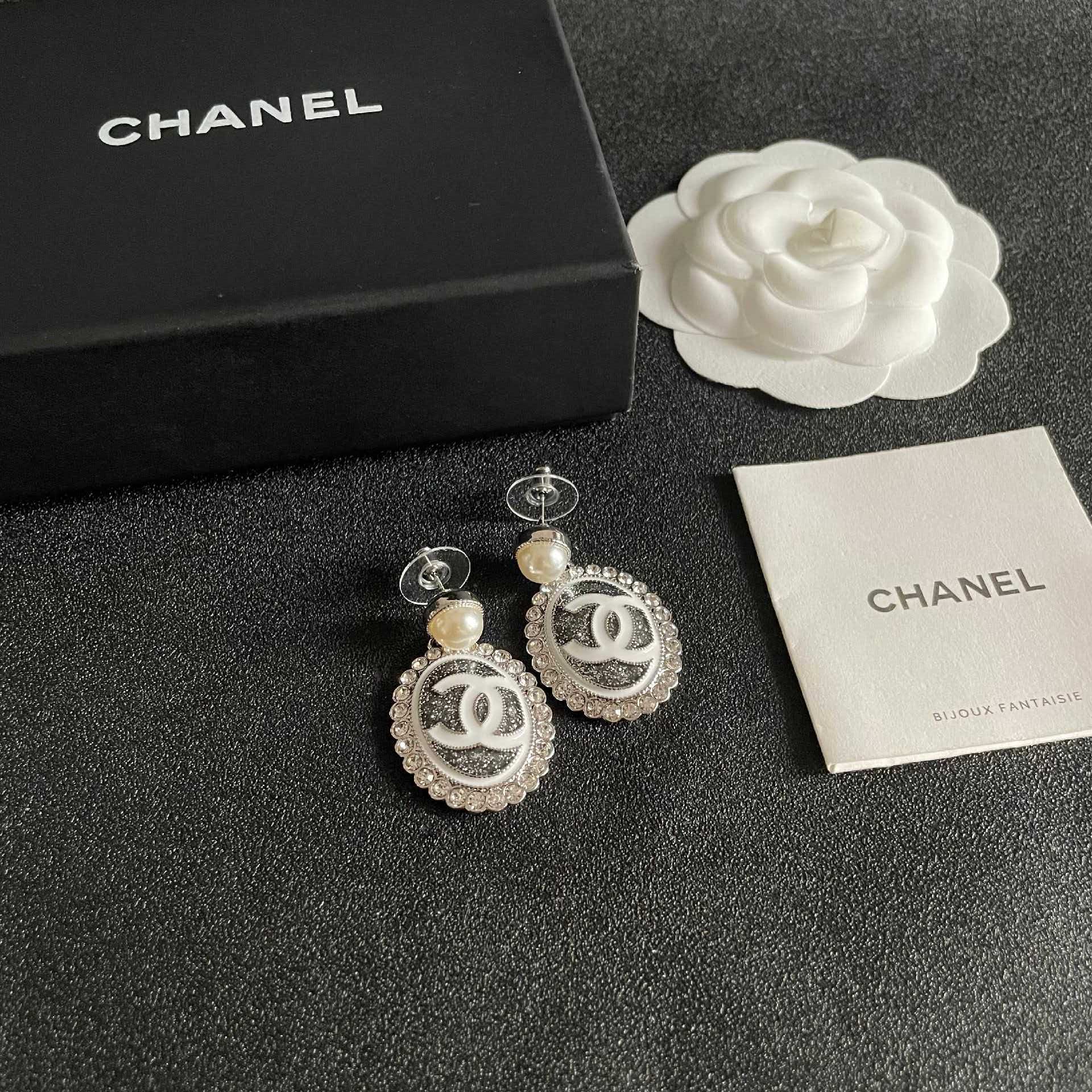 Chanel CC Logo Pearl Earrings