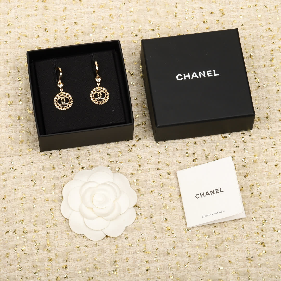 Chanel CC Logo Earrings Chanel CC Logo Earrings